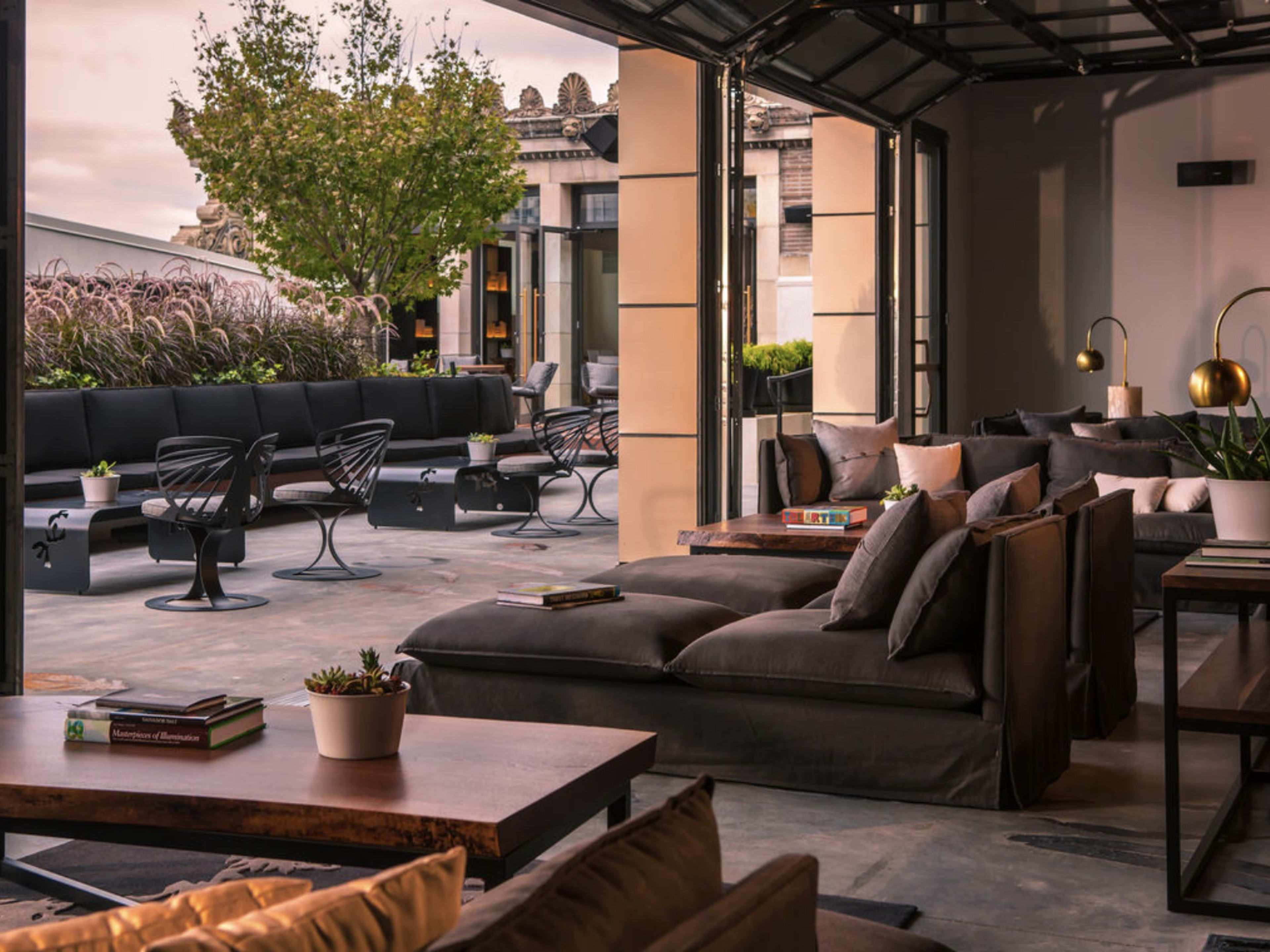 Stratus Rooftop Lounge - Old City - Philadelphia - The Infatuation