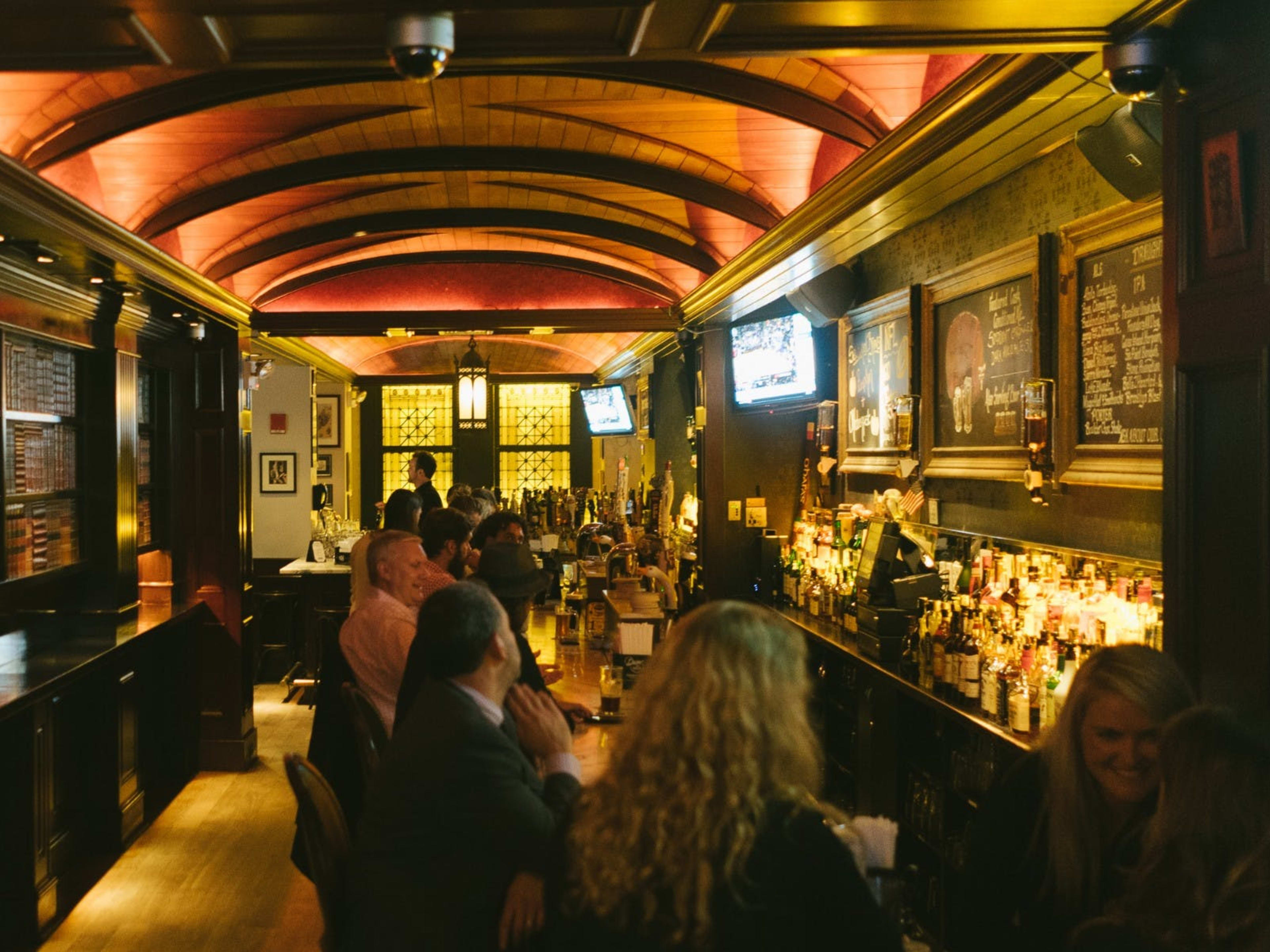 14 Normal Bars In Midtown New York The Infatuation