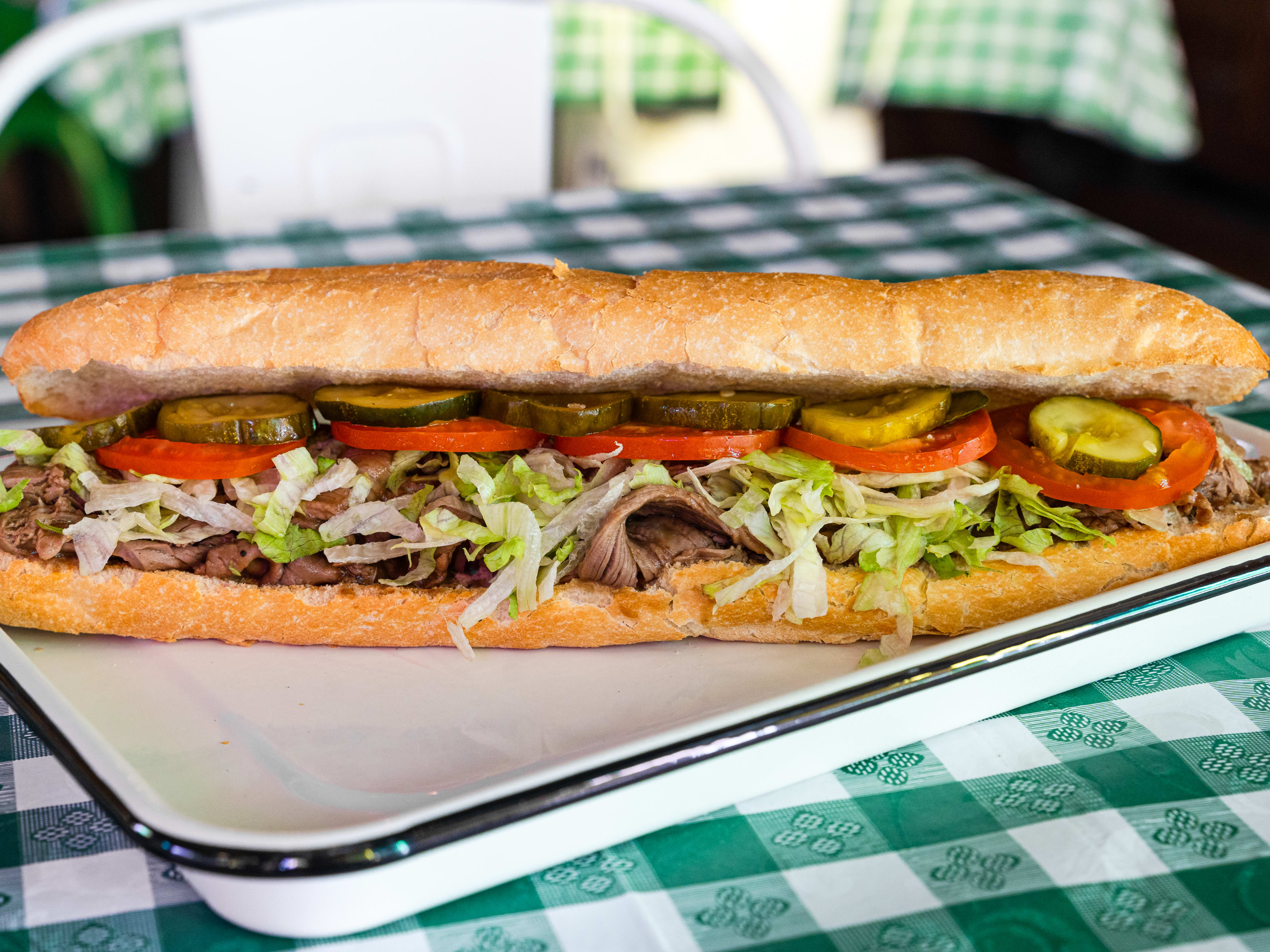 Daisy's Po'Boy And Tavern Review Hyde Park Chicago The Infatuation