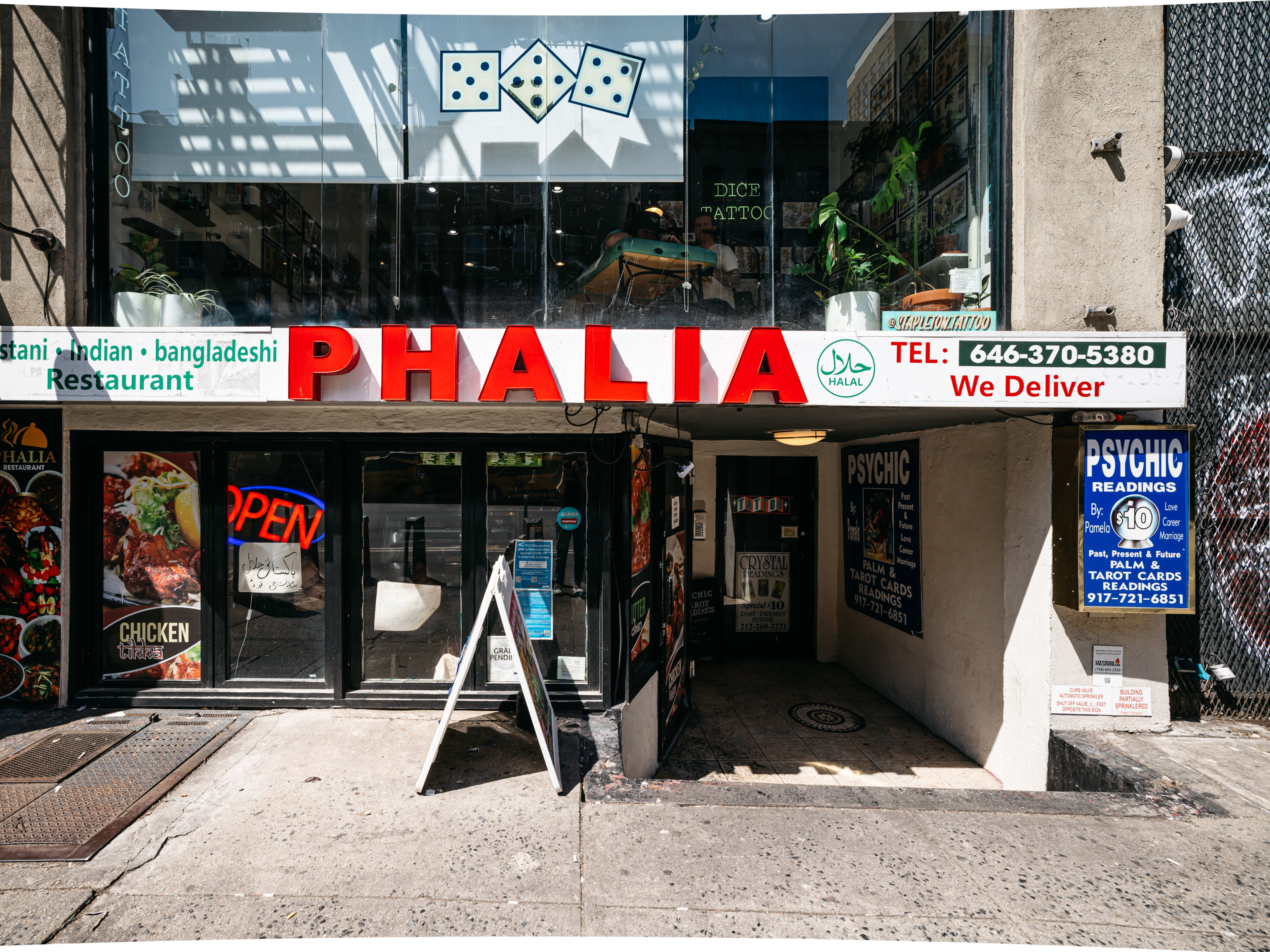 Phalia review image
