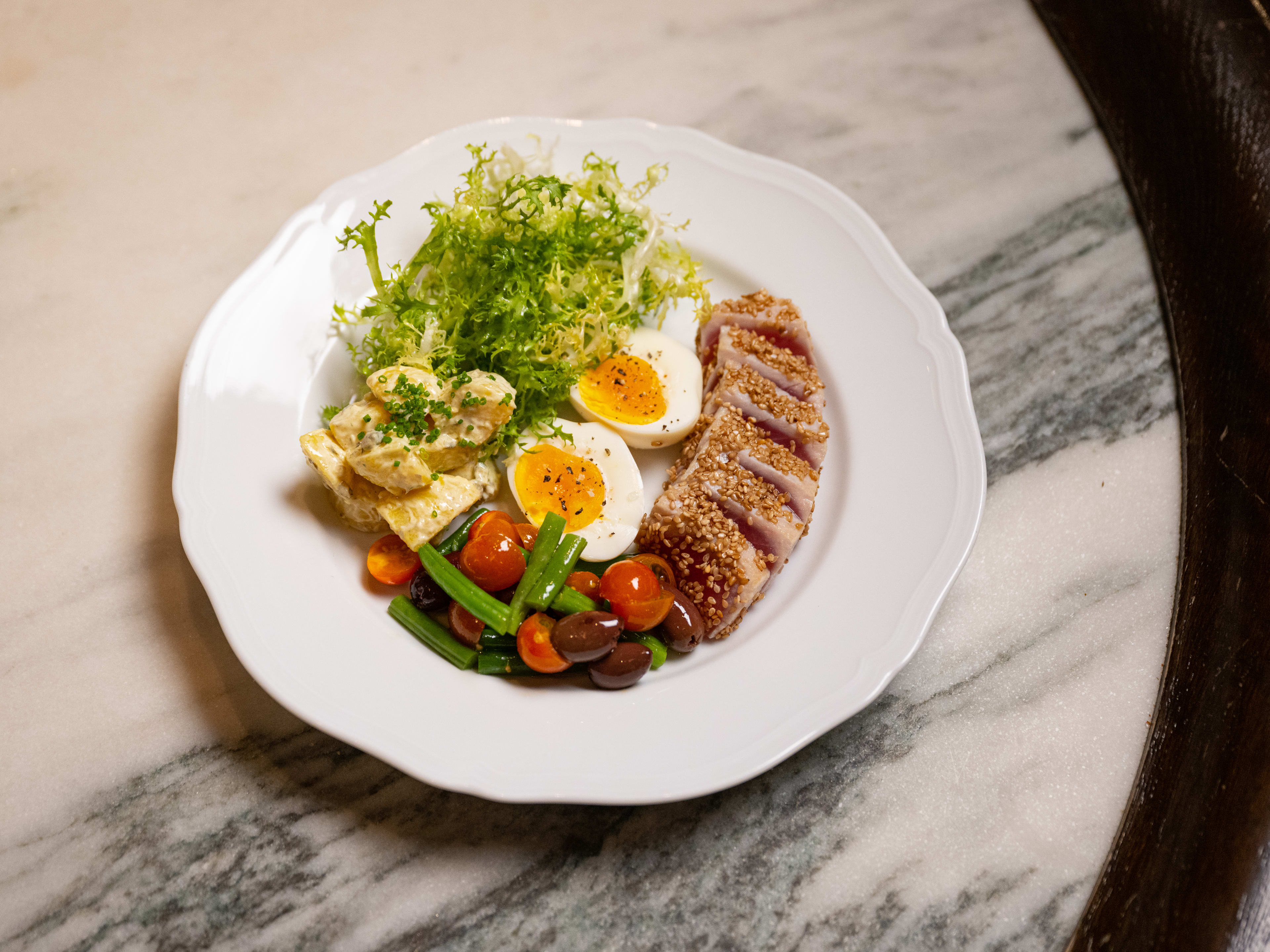 Corner Bar Review Lower East Side New York The Infatuation