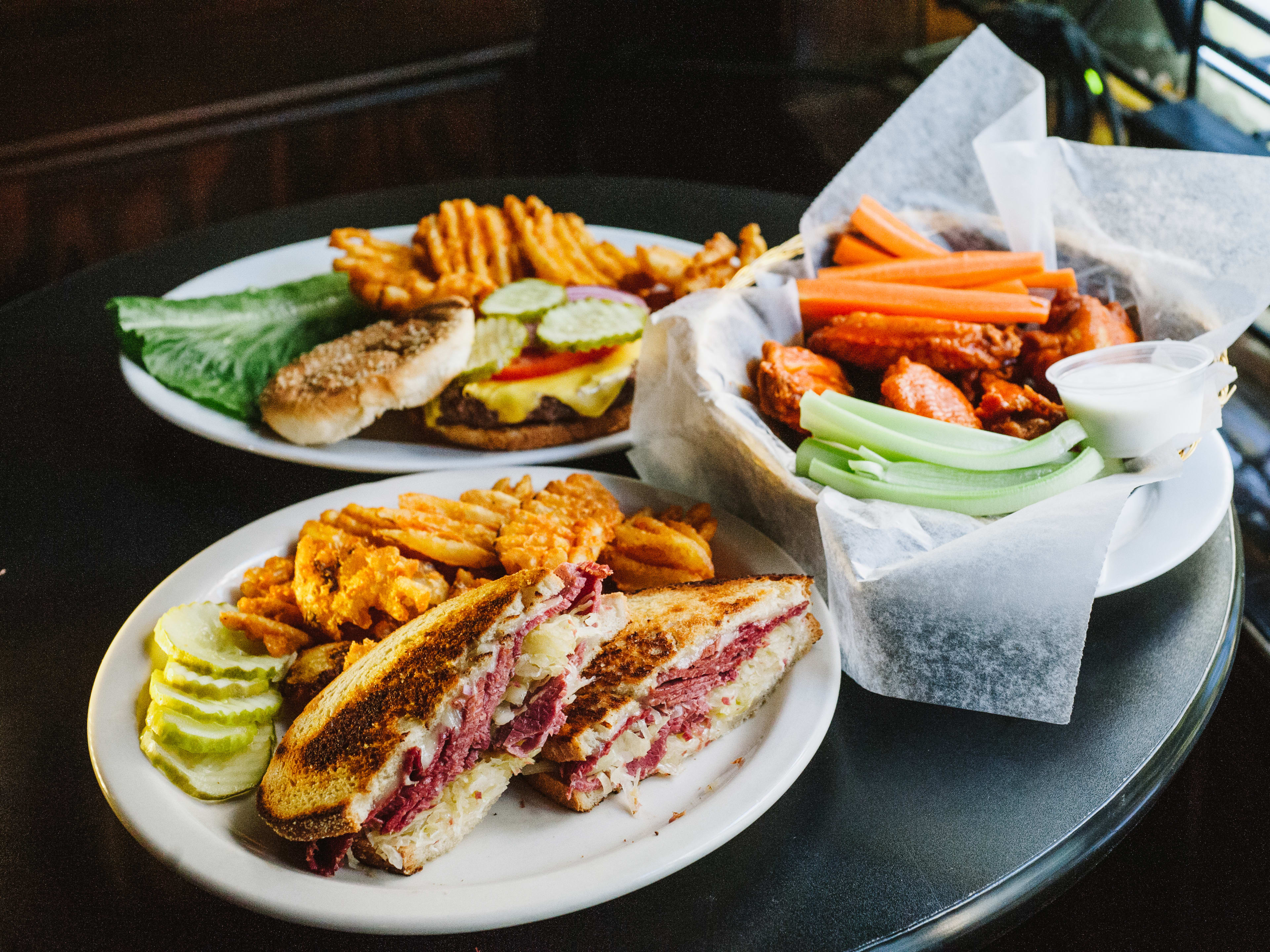 The 20 Best Sports Bars In NYC guide image