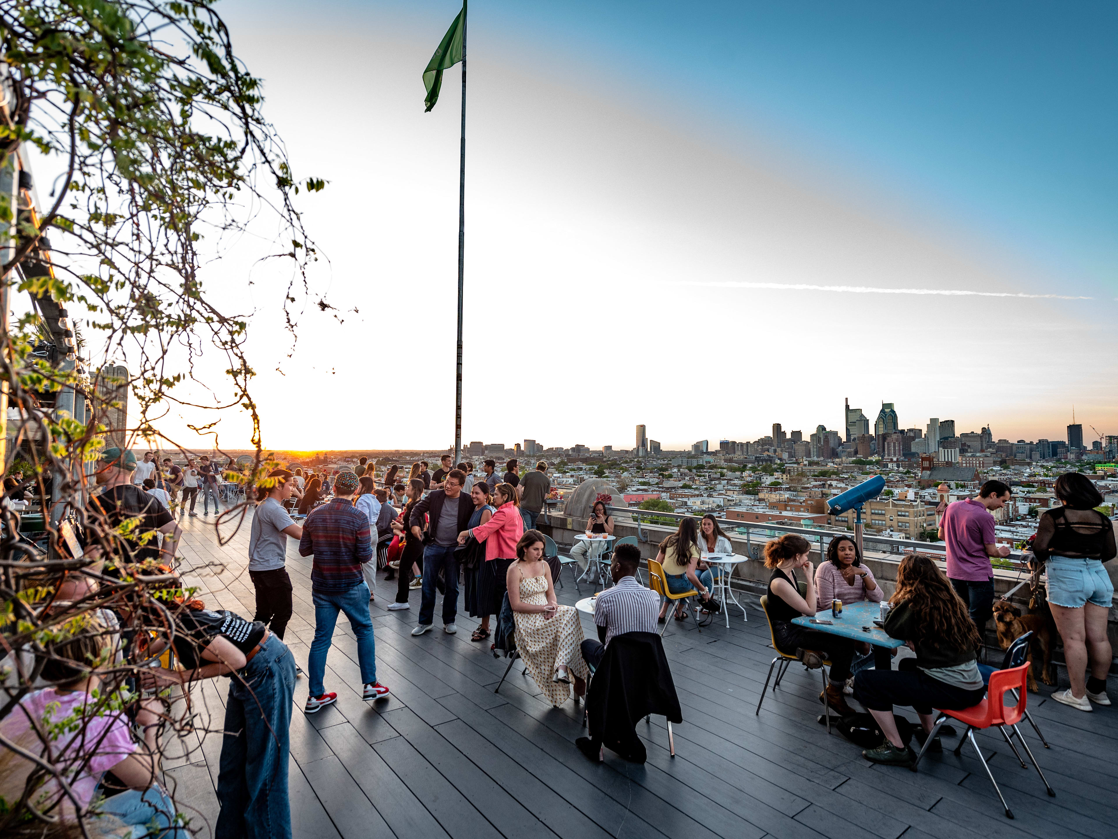 The Best Philadelphia Rooftops For Eating & Drinking - Philadelphia