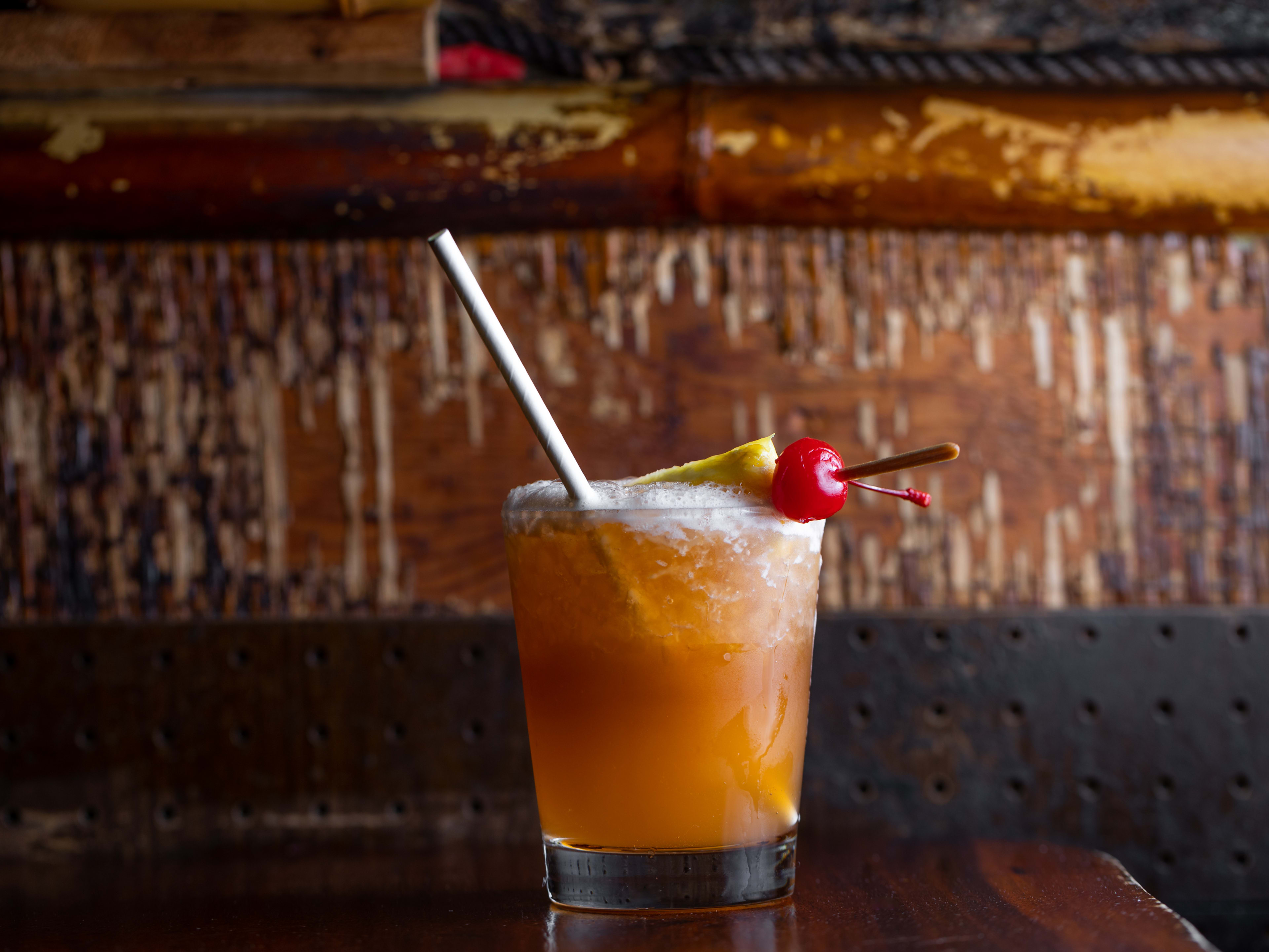 The 16 Best Cocktail Bars In Los Angeles Los Angeles The Infatuation