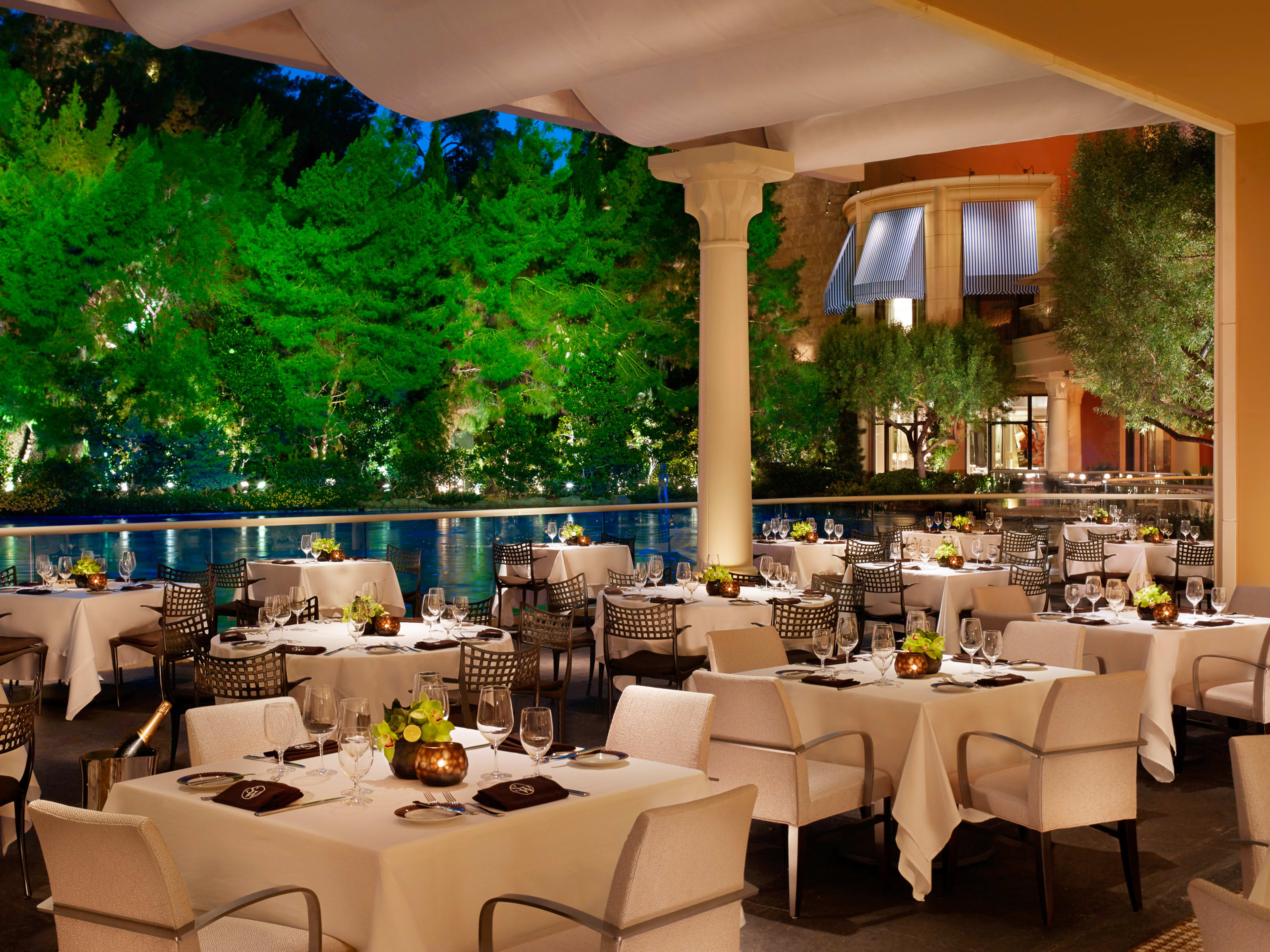 Poolside patio at SW Steakhouse