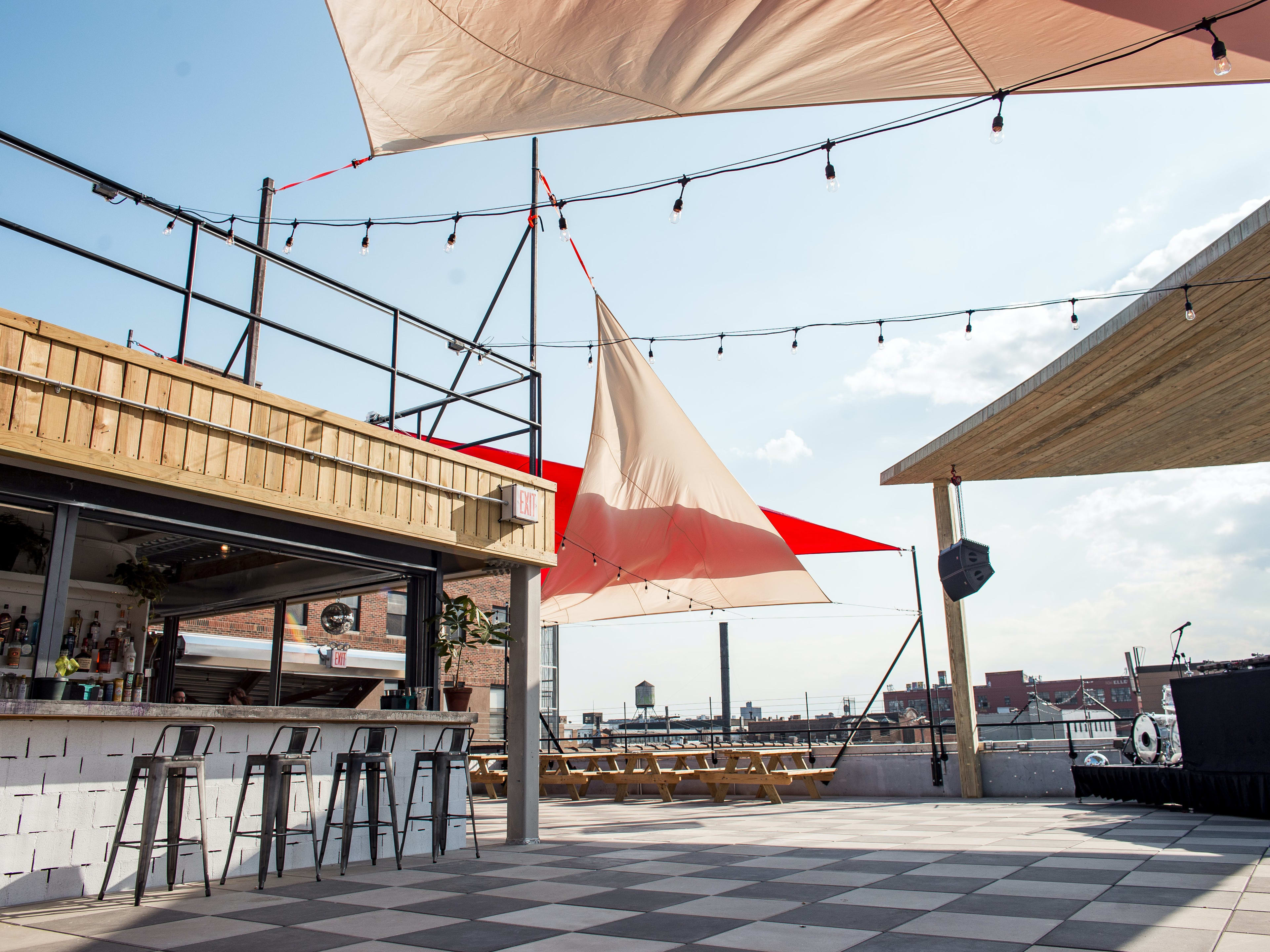 The 15 Best NYC Bars Where You Can Dance - New York - The Infatuation