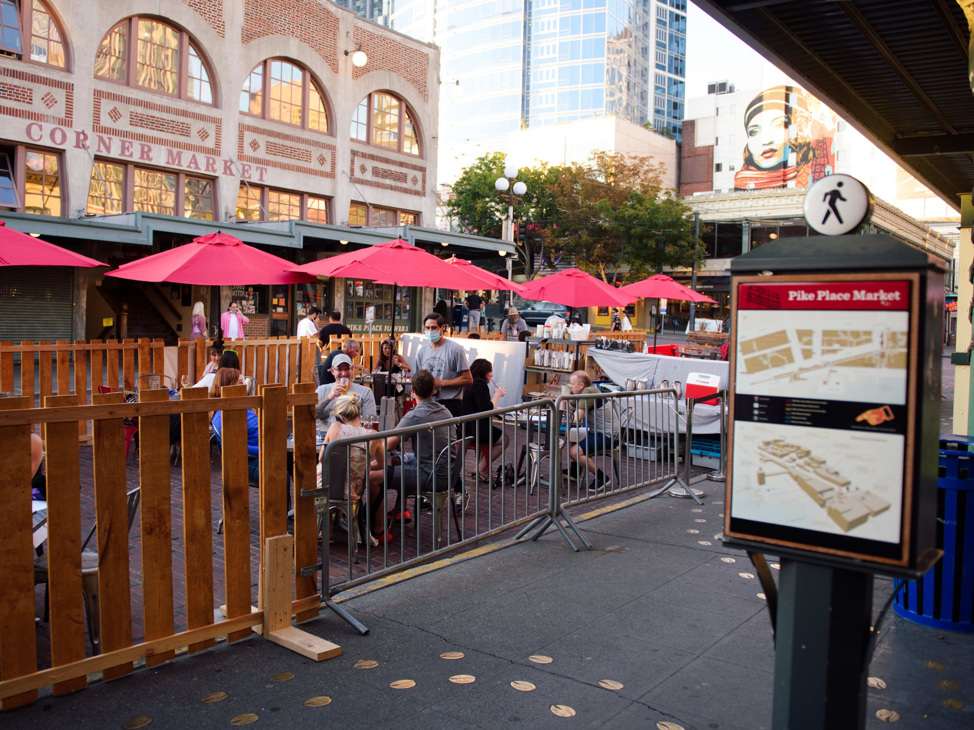 Pike Place Market Amidst COVID-19, In Pictures image