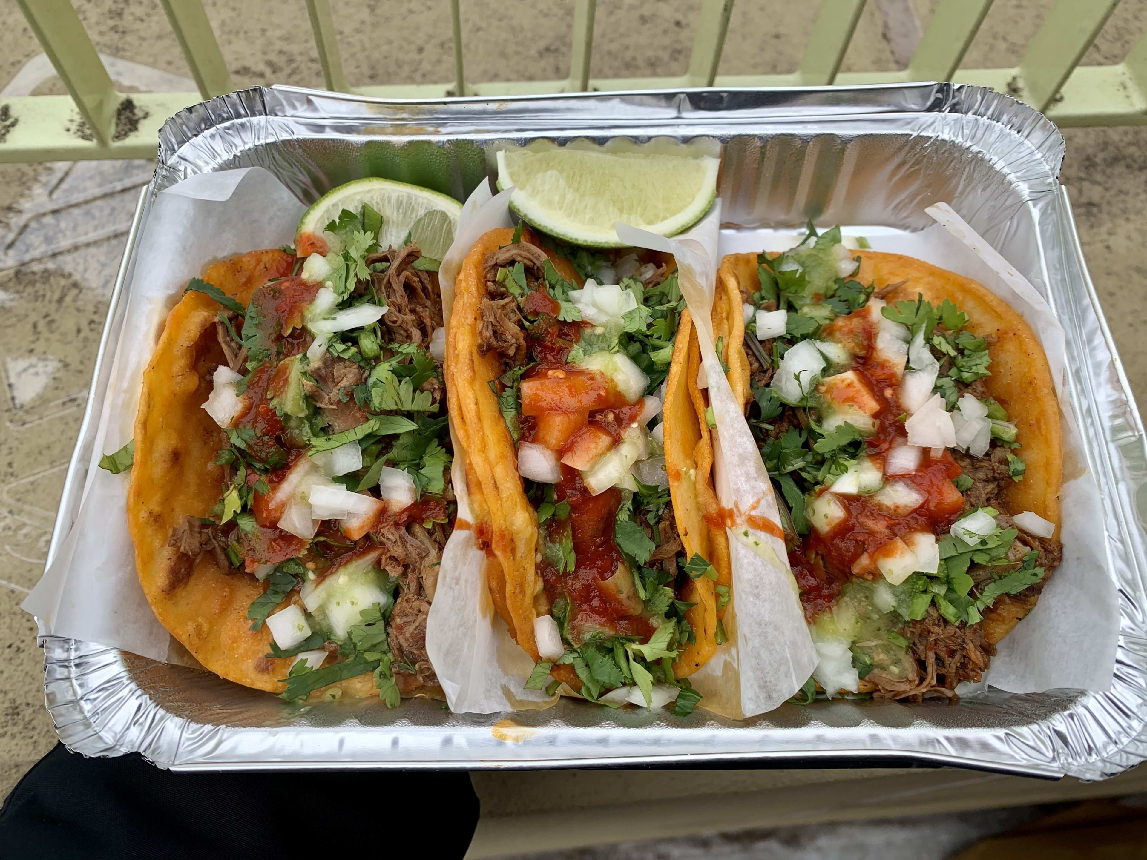 Chinelos Birria Tacos image