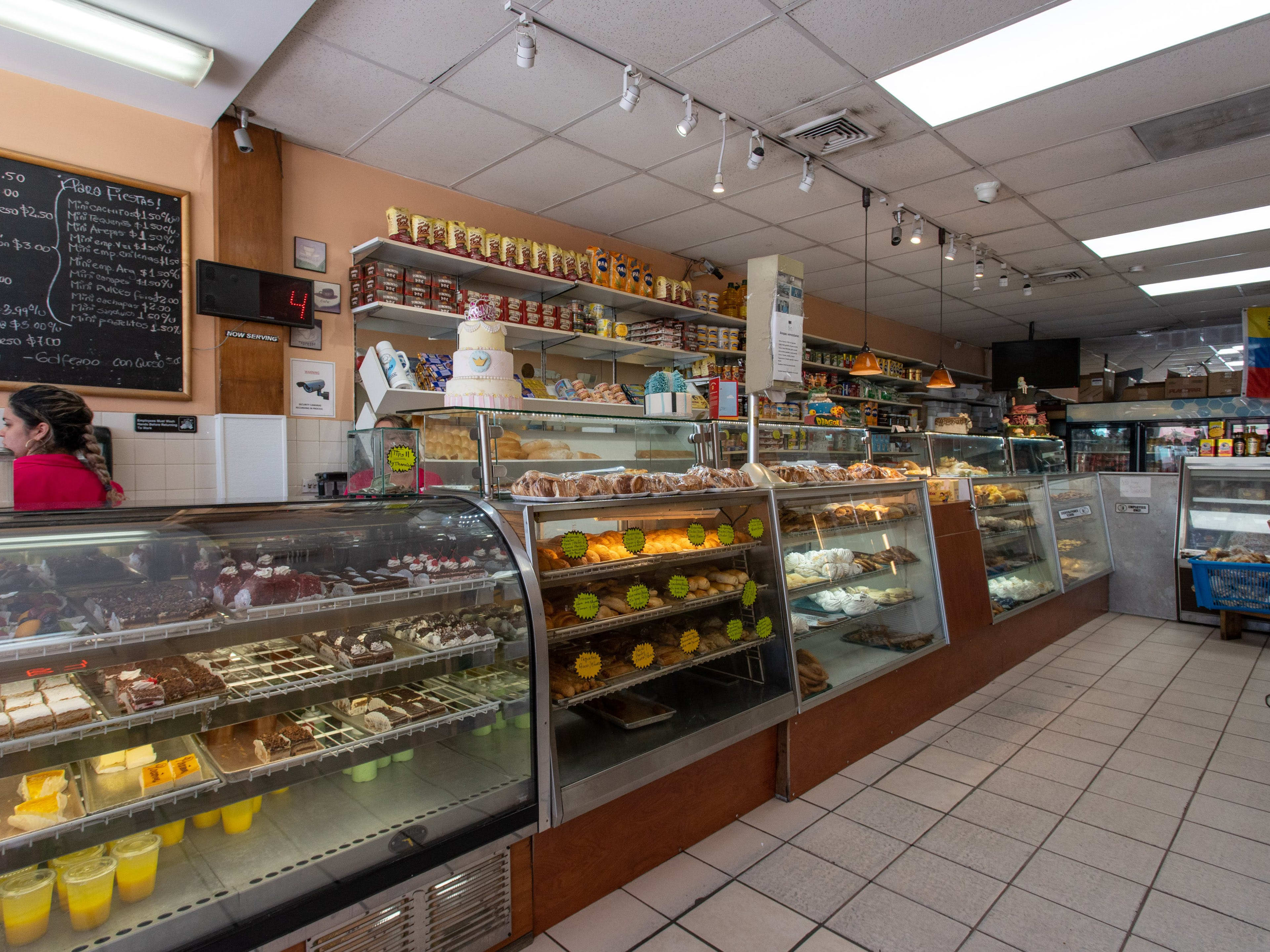 Moises Bakery image