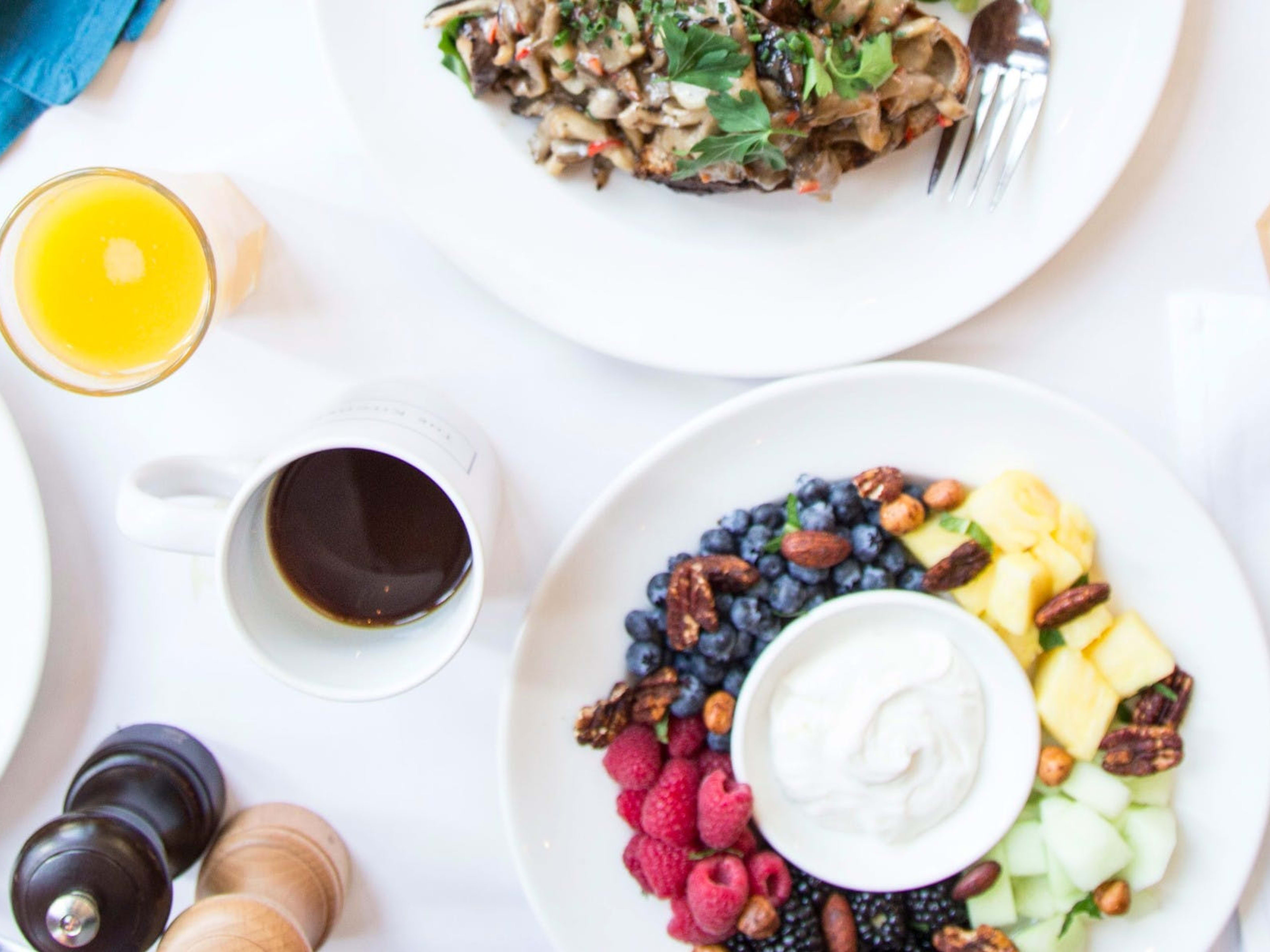 13 Places To Eat A Healthy Brunch image