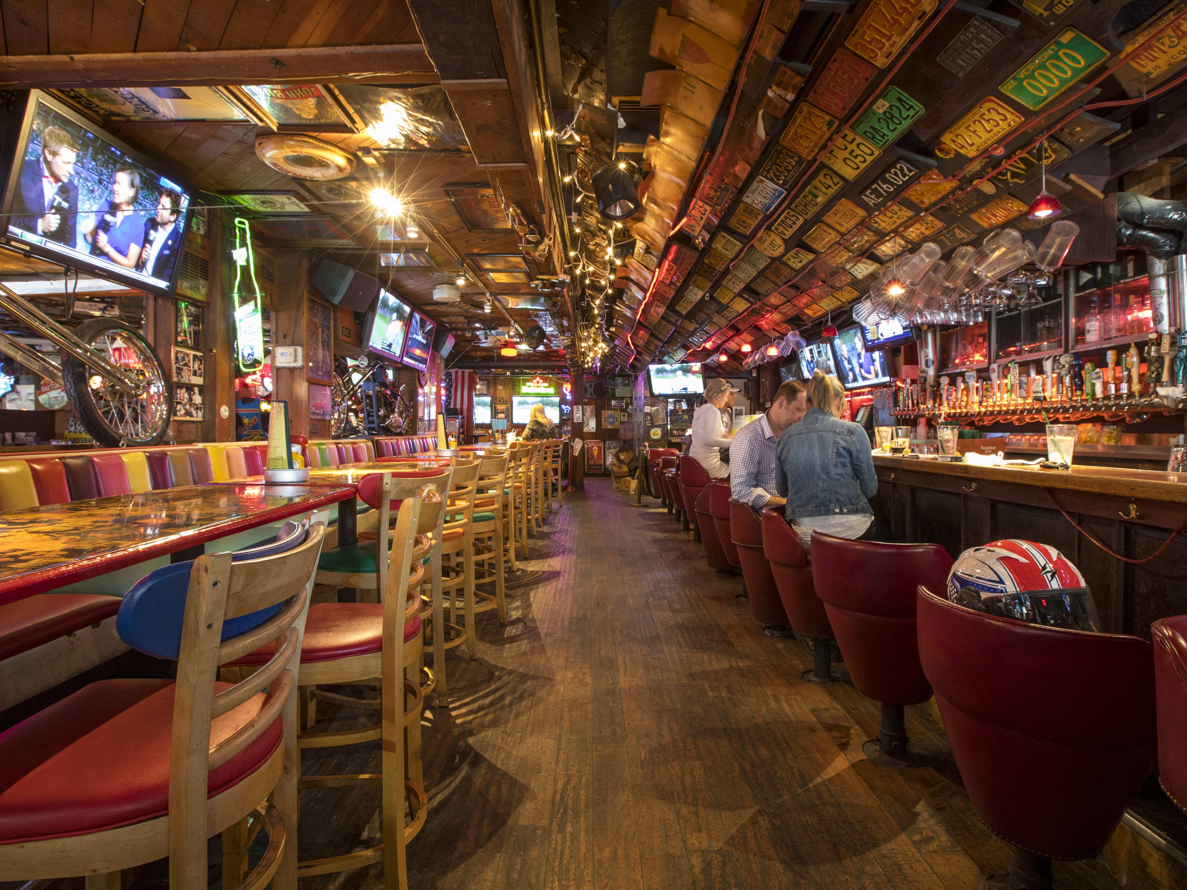 Barney's Beanery image