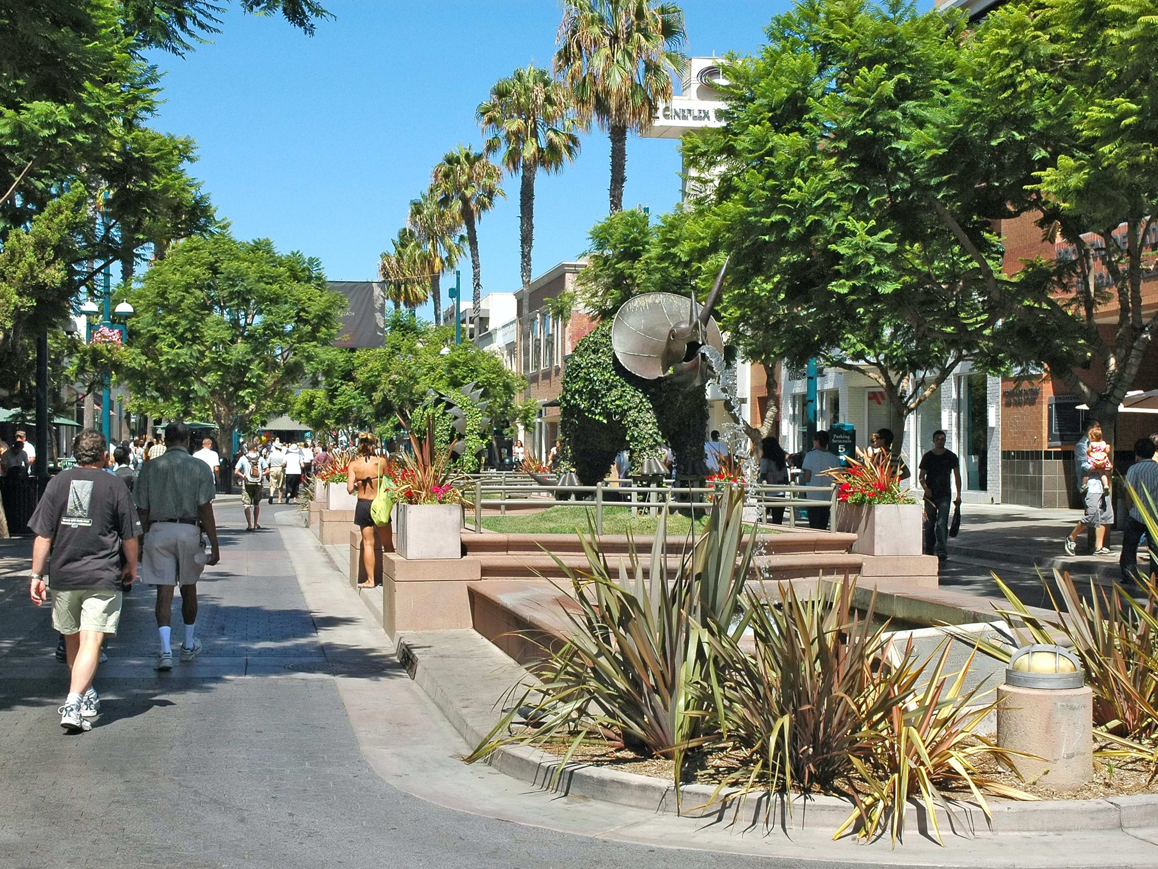 Zara At The Third Street Promenade image