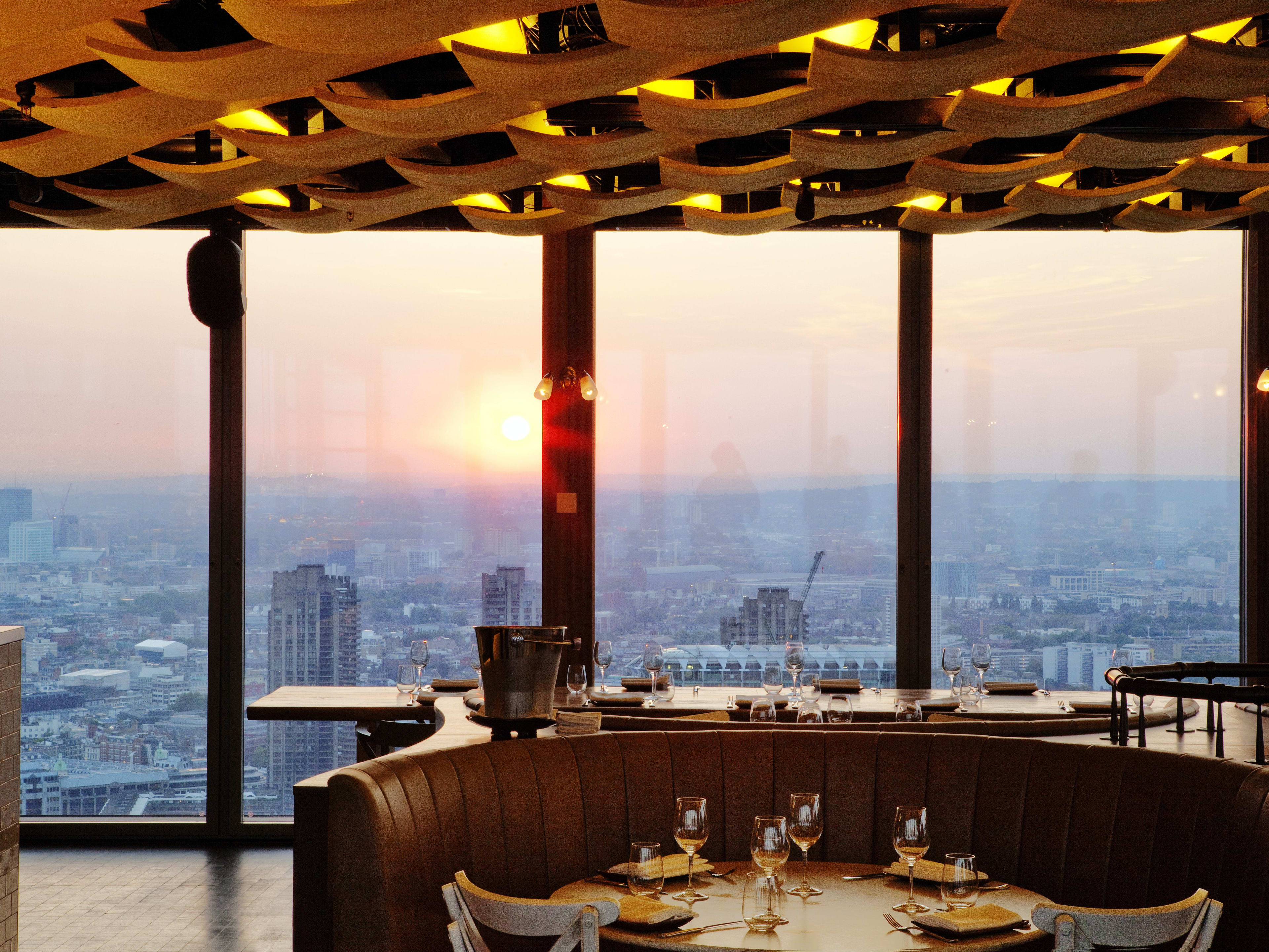 Duck & Waffle image