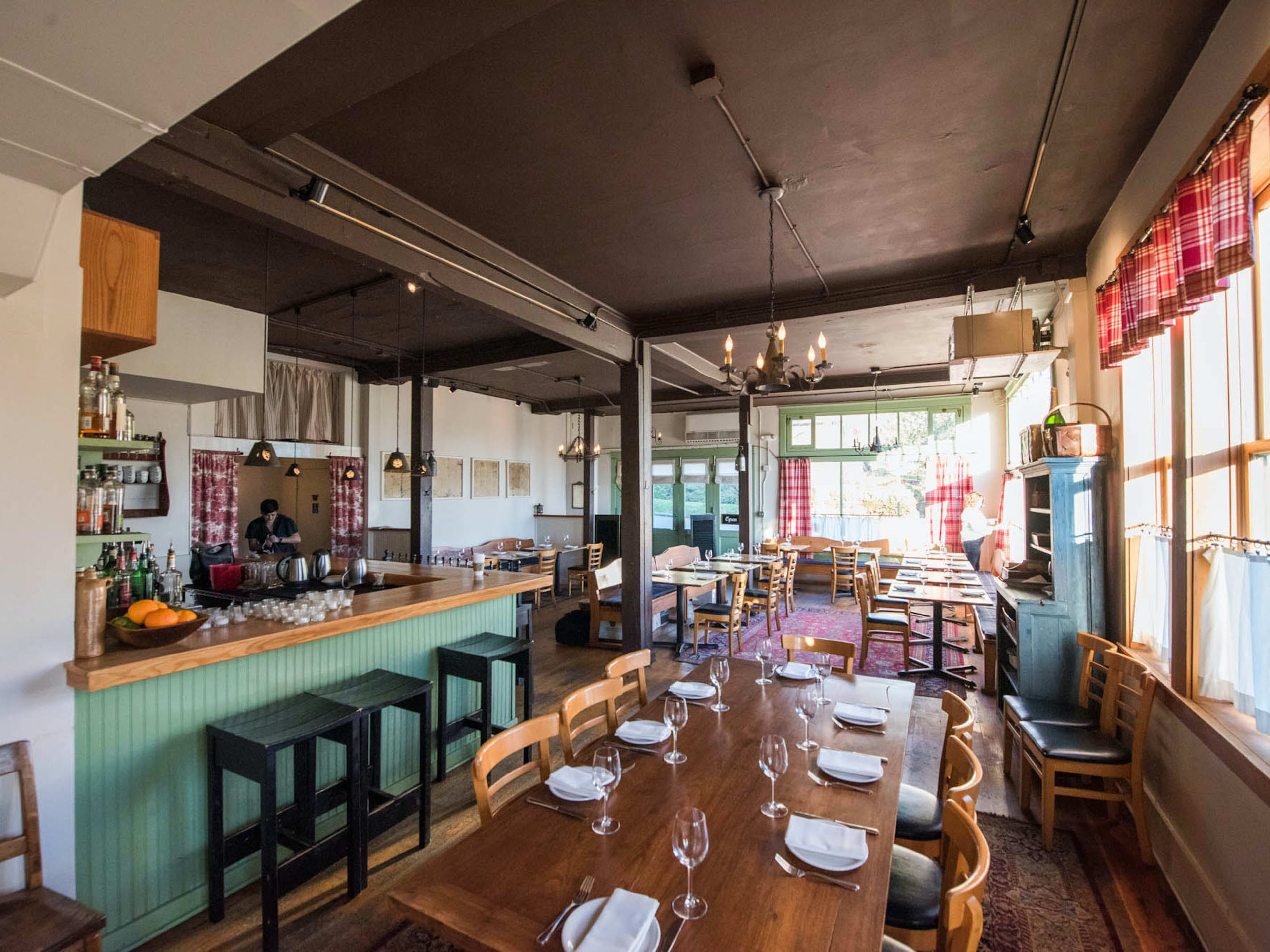 The Best Restaurants For Affordable Group Dinners - Seattle - The