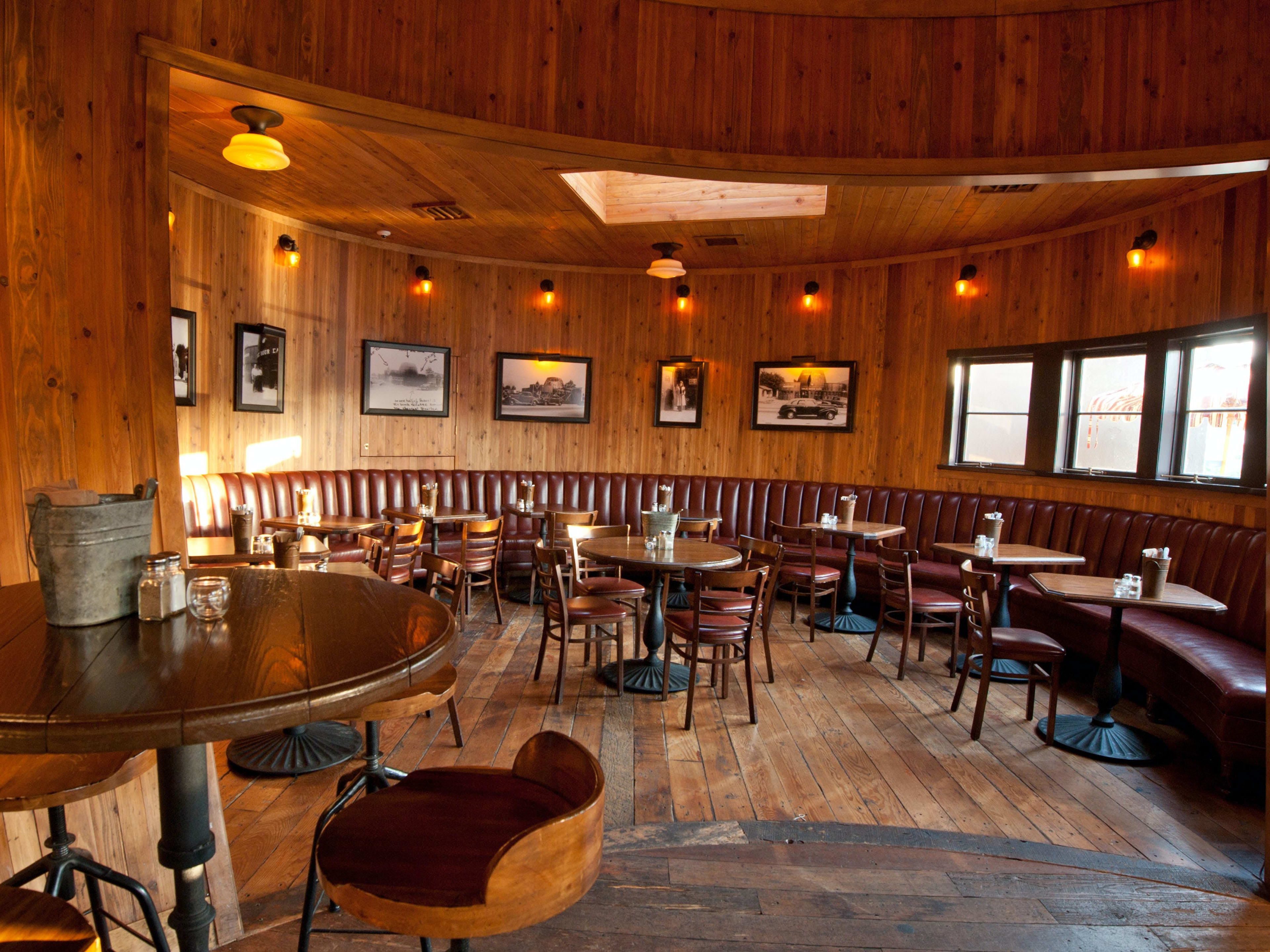 16 Places To Have A Unique Dining Experience In LA - Los Angeles - The ...