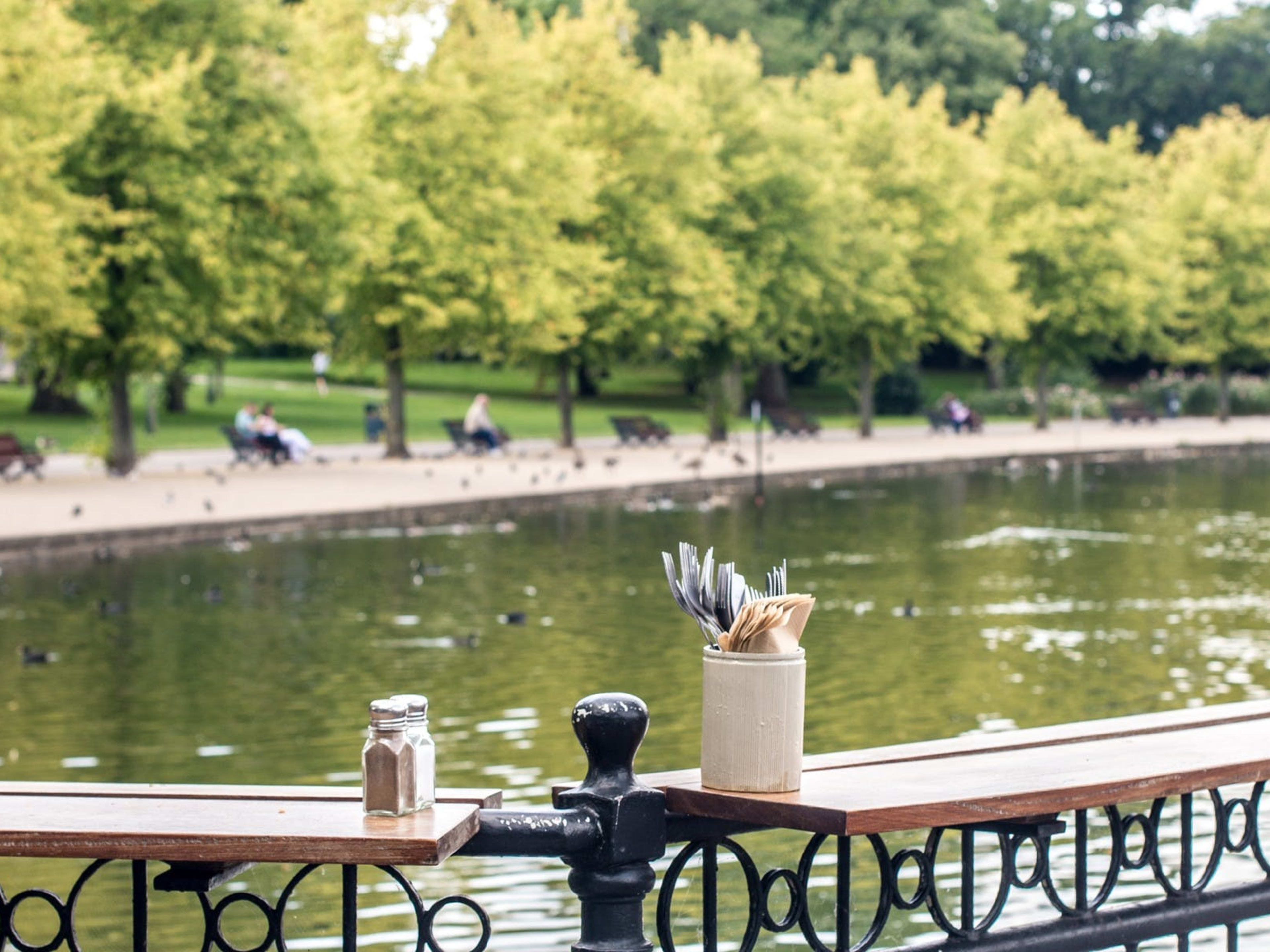 Where To Eat Near London's Parks image