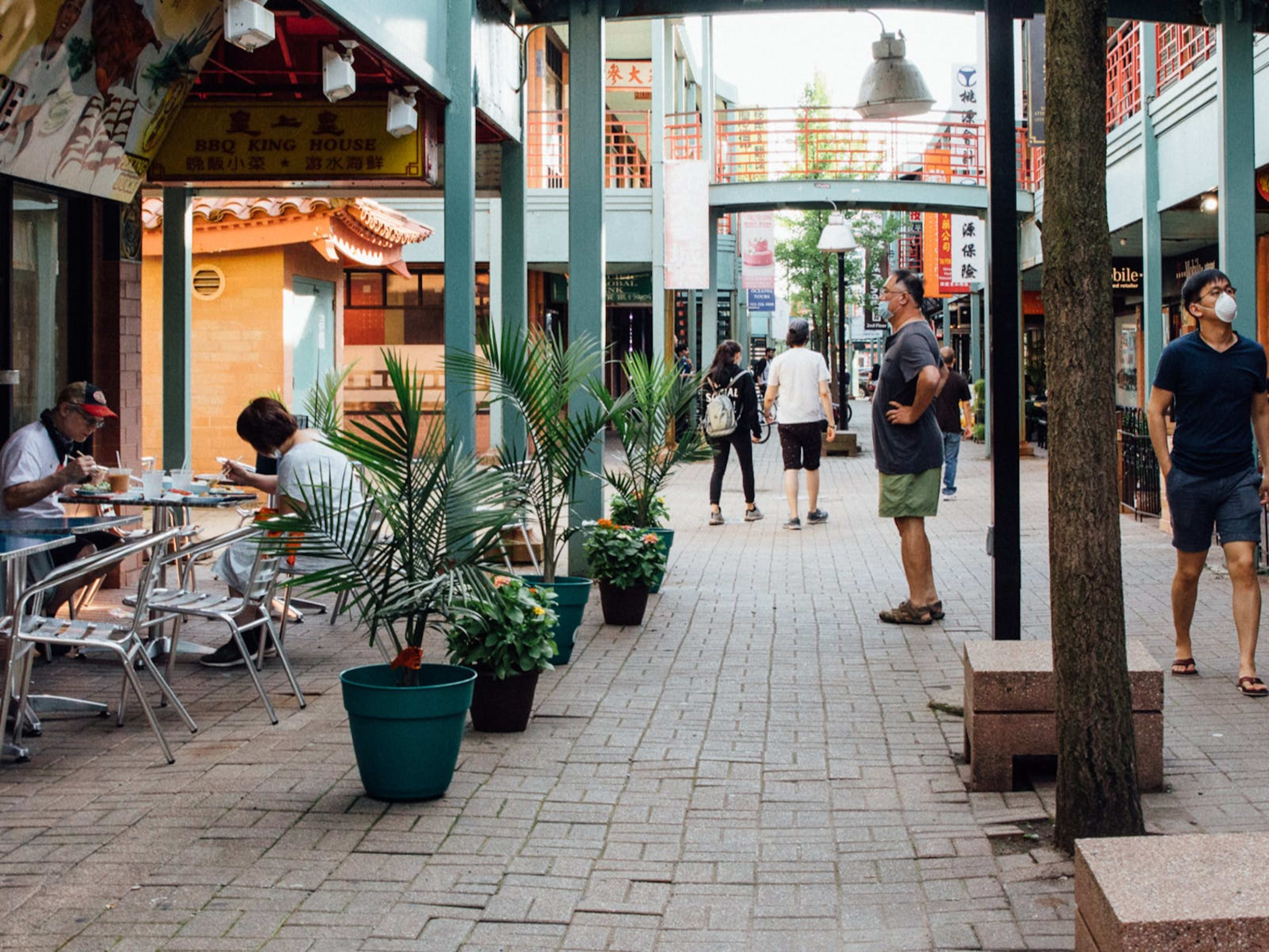 Where To Eat Outside In Chinatown image