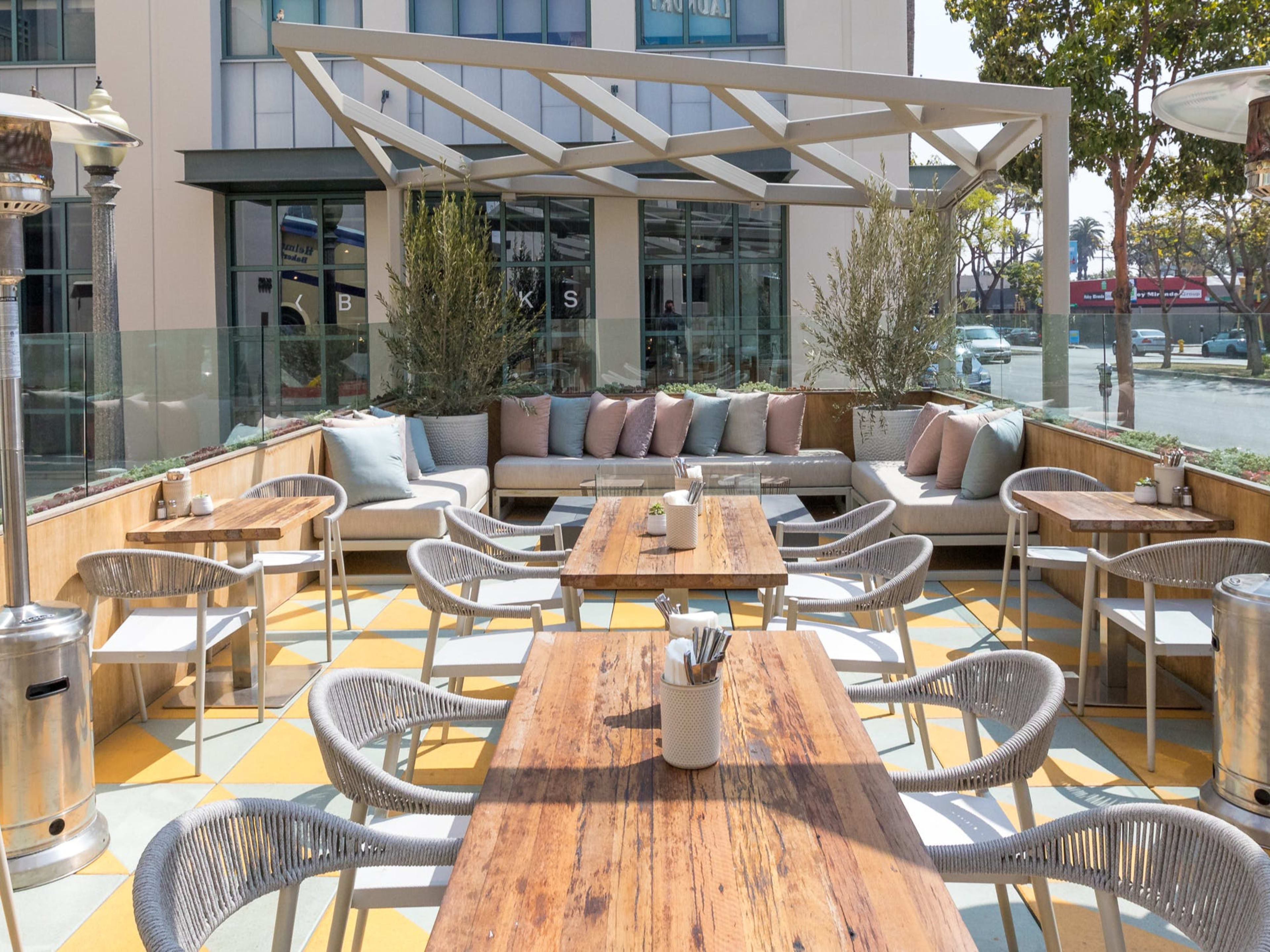 Where To Eat Outside In Culver City image