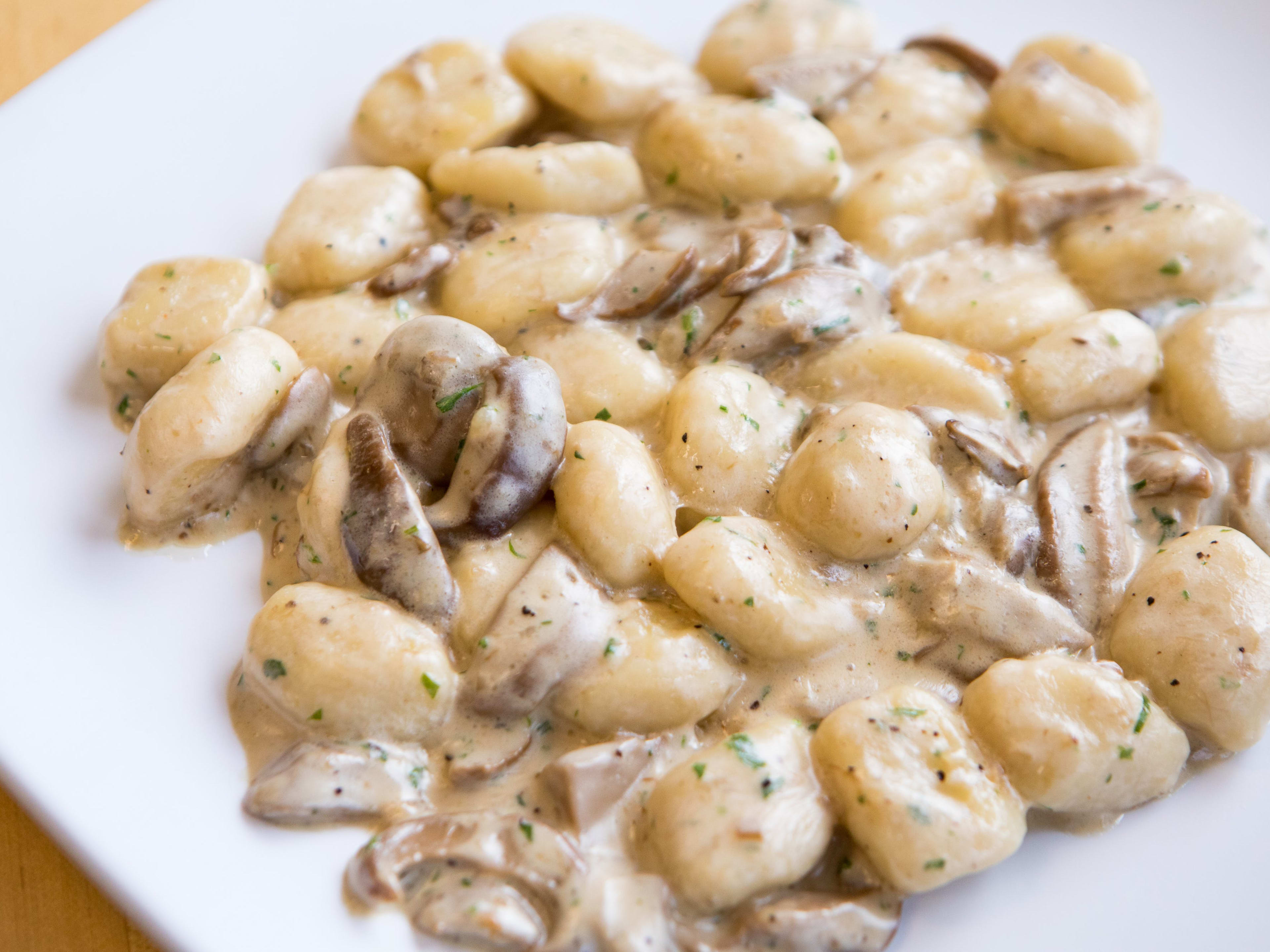 Pasta Sisters Review MidWilshire Los Angeles The Infatuation