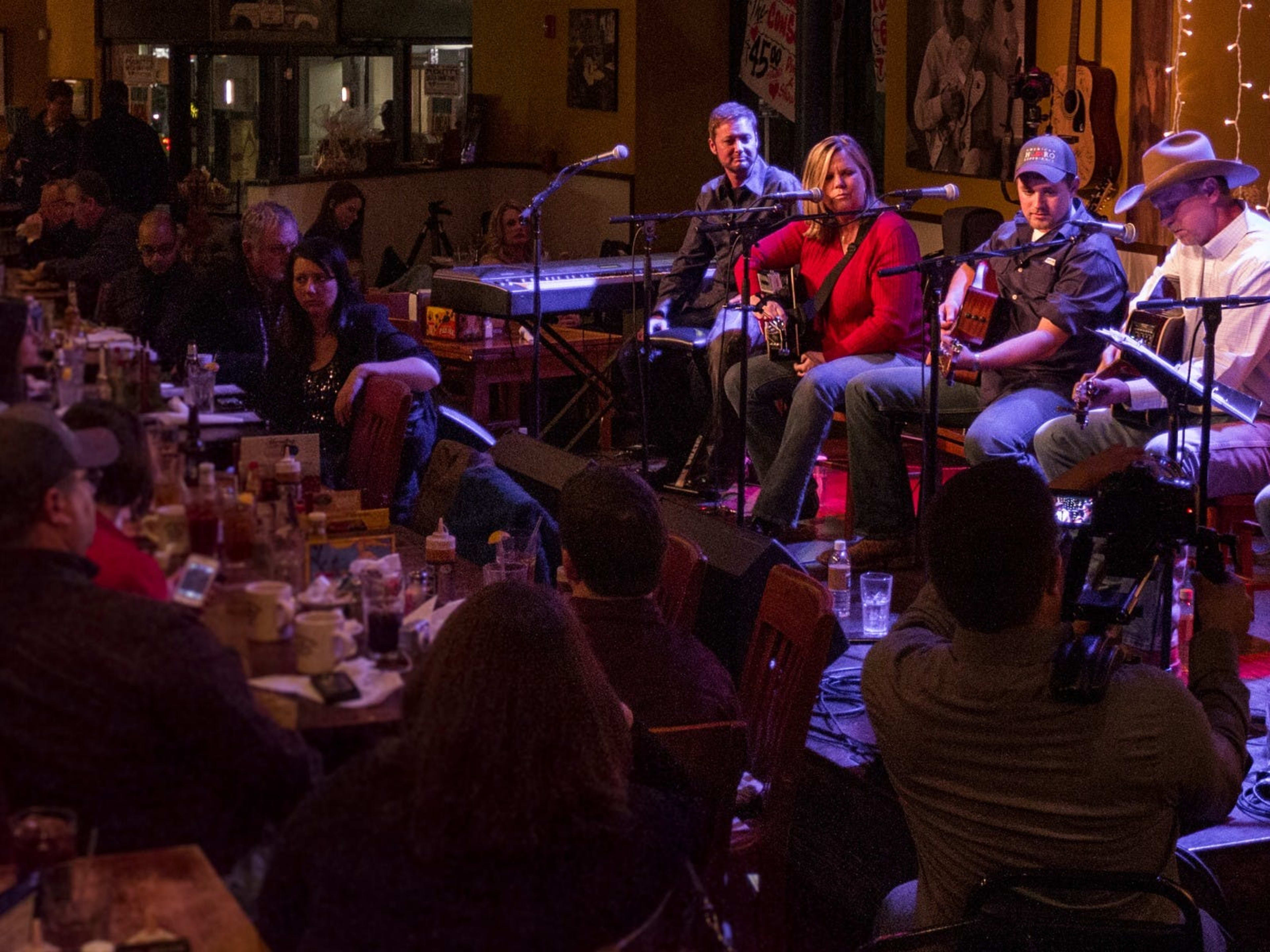 Puckett’s Grocery & Restaurant image