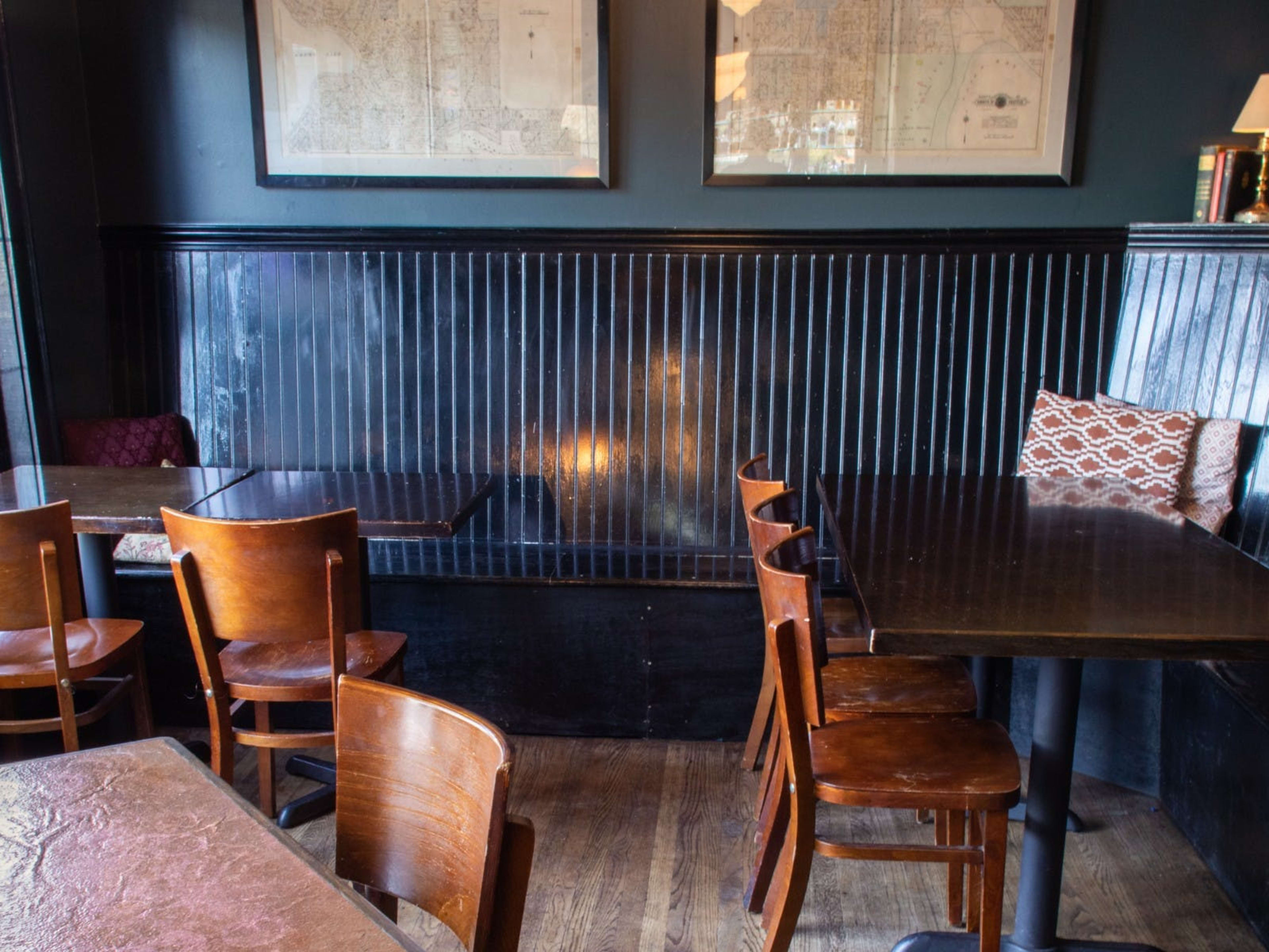 The Duchess Tavern Review Ravenna/Roosevelt Seattle The Infatuation
