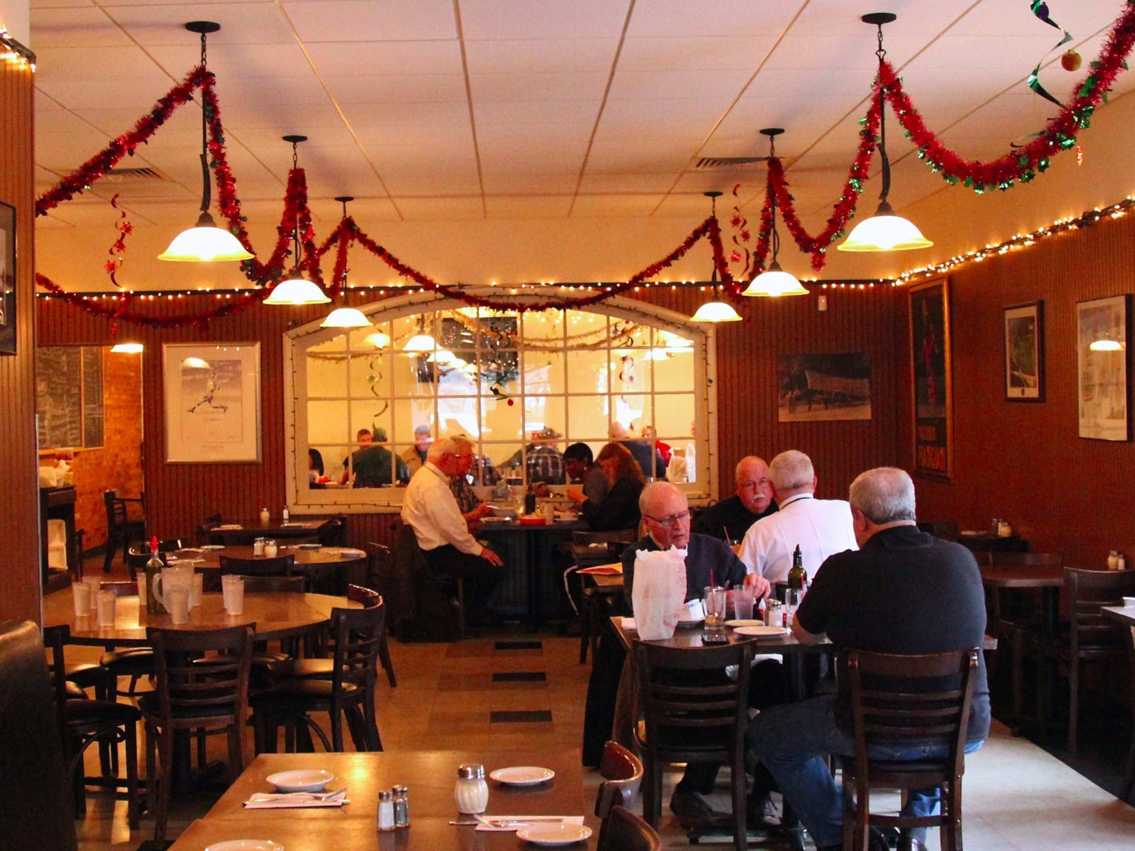 Athenian Room Review Lincoln Park Chicago The Infatuation