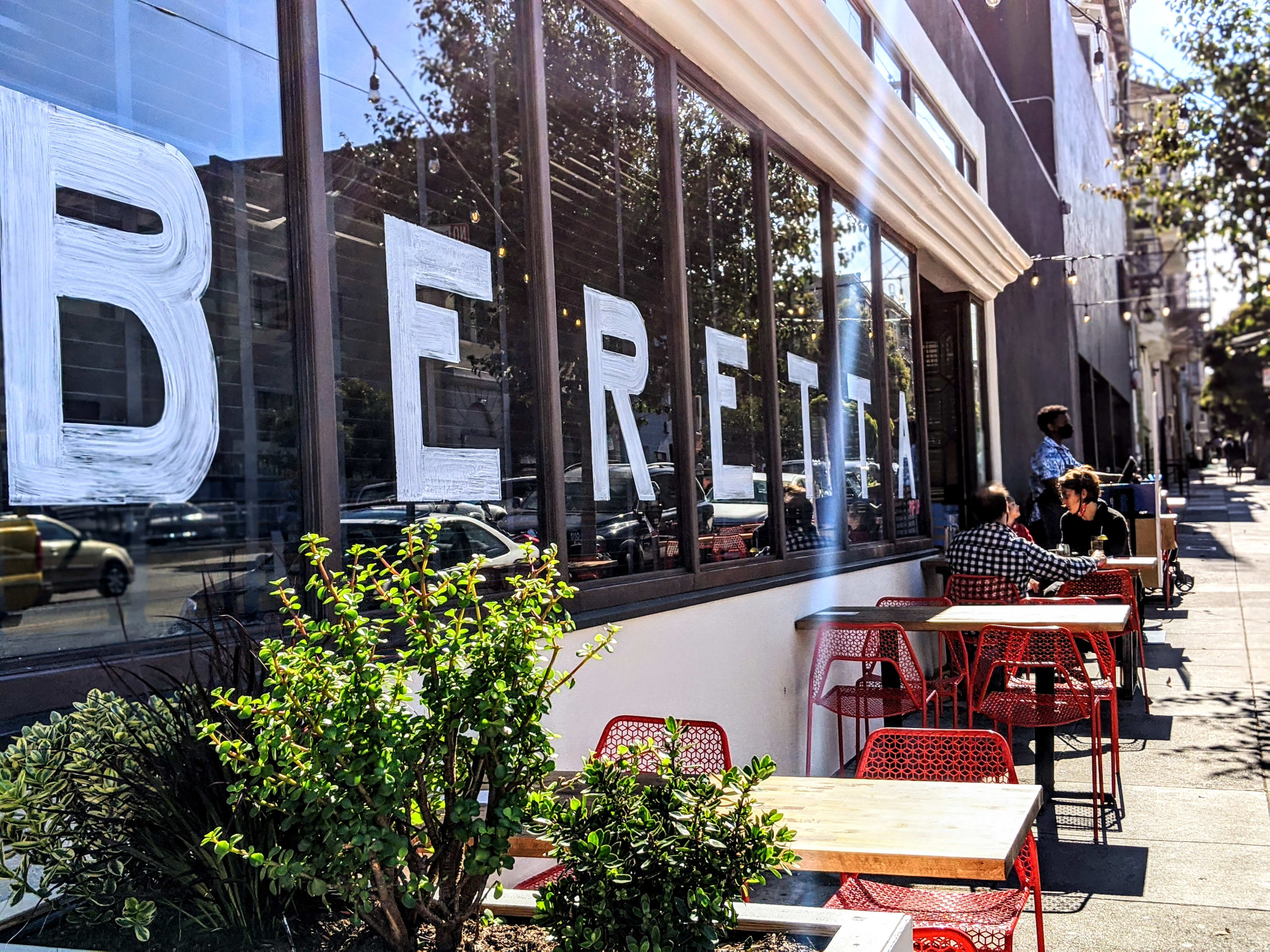 The outdoor tables at Beretta on Divisadero