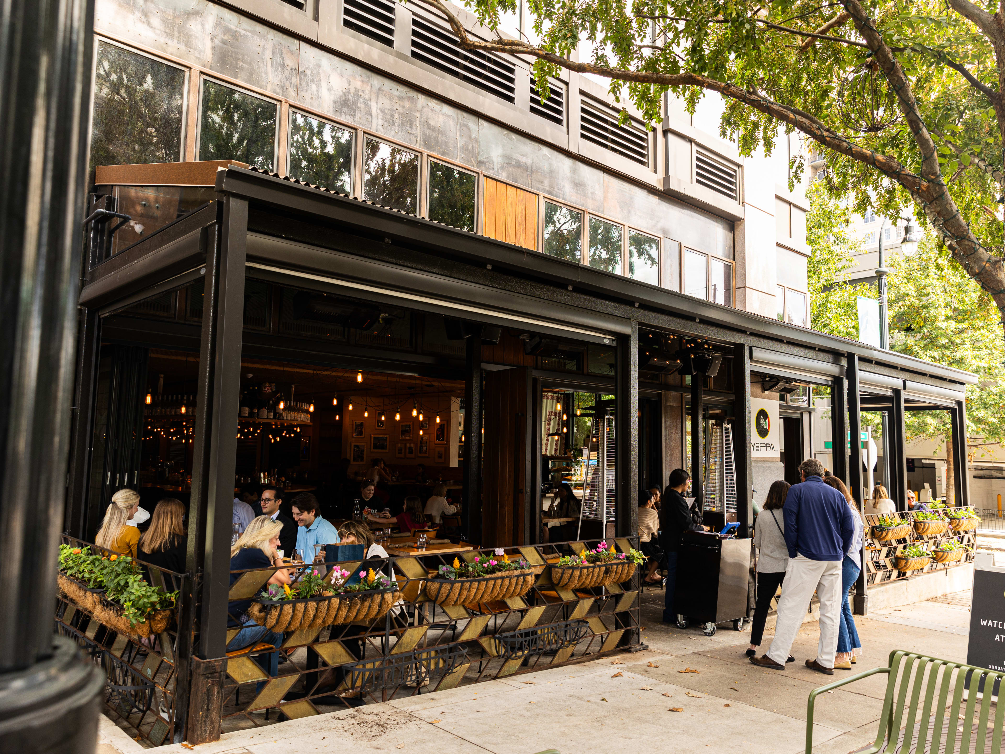 Atlanta Restaurants With Heated Patios image