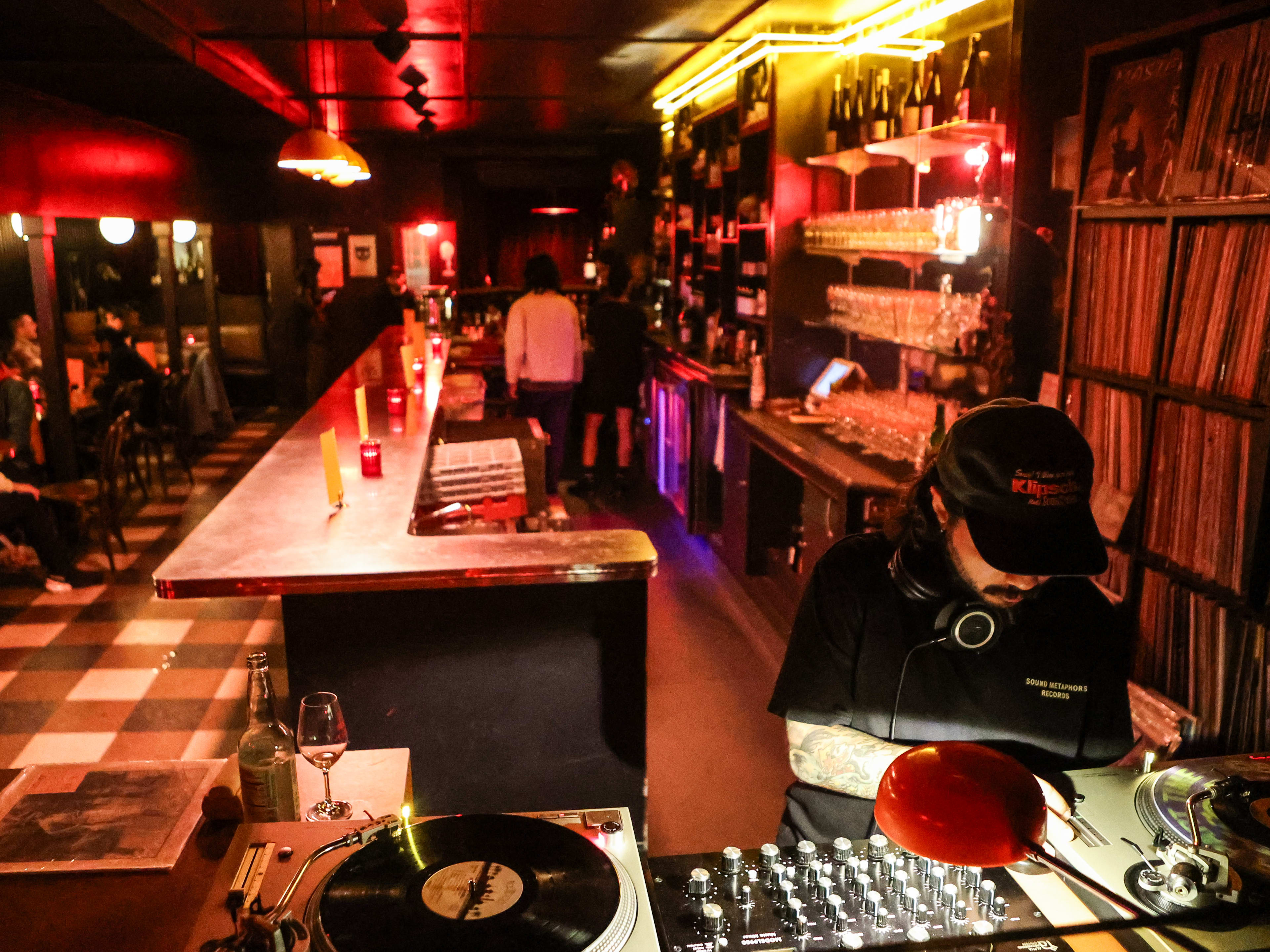 17 SF Bars Where You Can Dance image