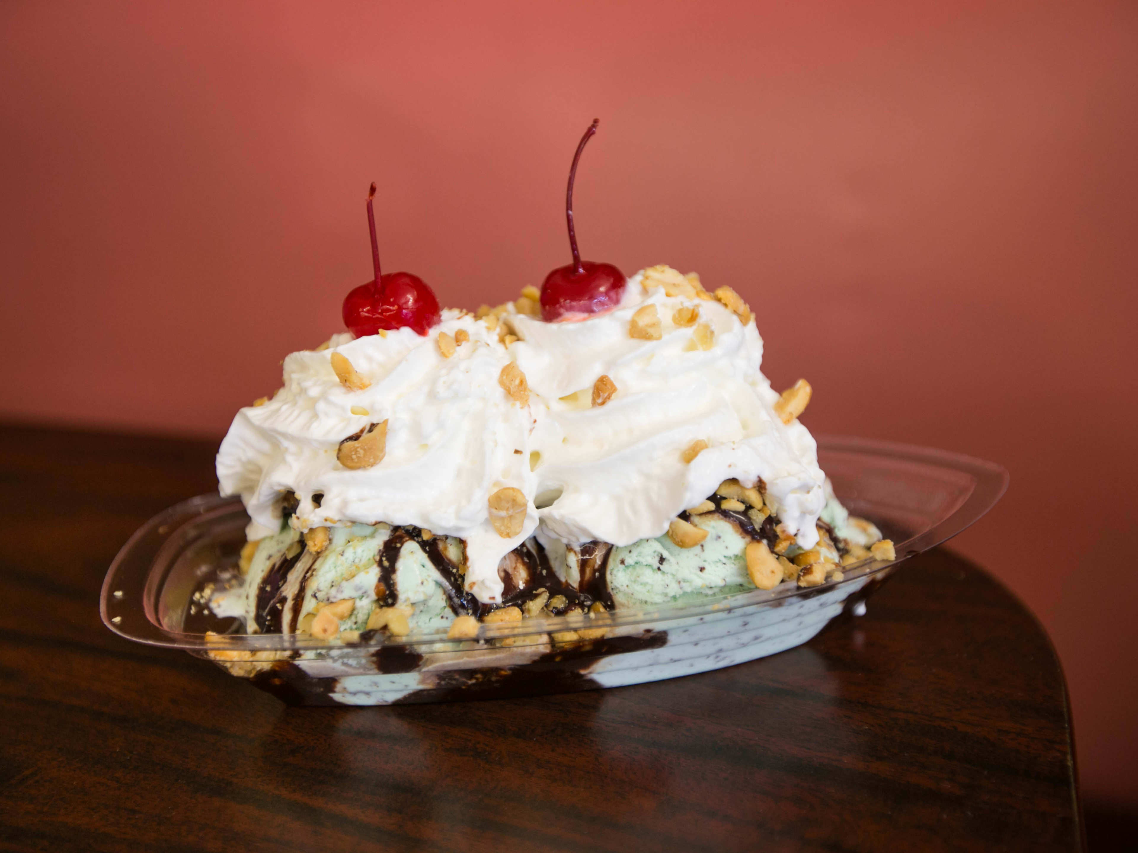 the mint chocolate chip sundae from Fosselman's.