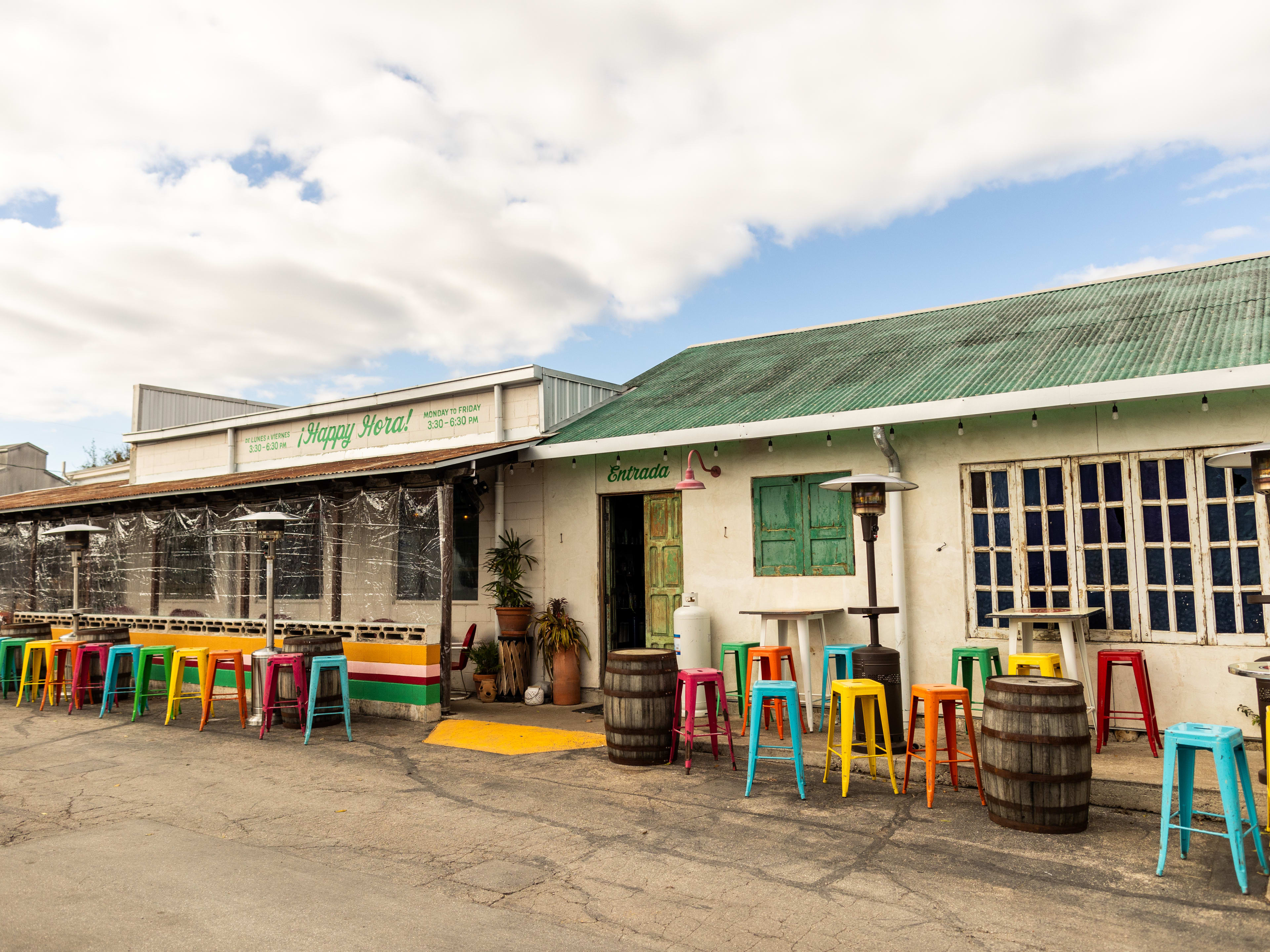 De Nada Cantina image