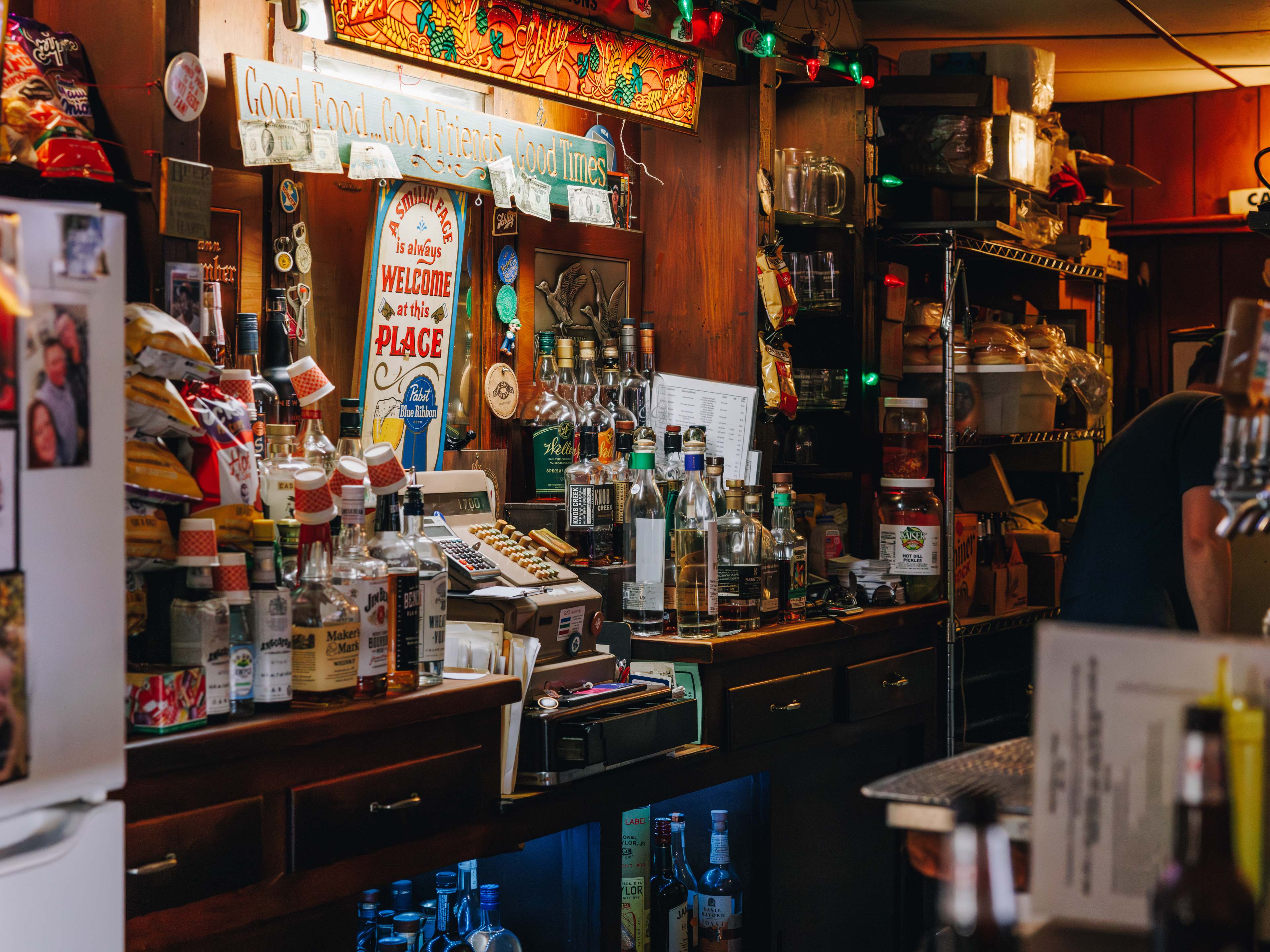 Herb & Thelma's Tavern - Review - Covington - Cincinnati - The Infatuation