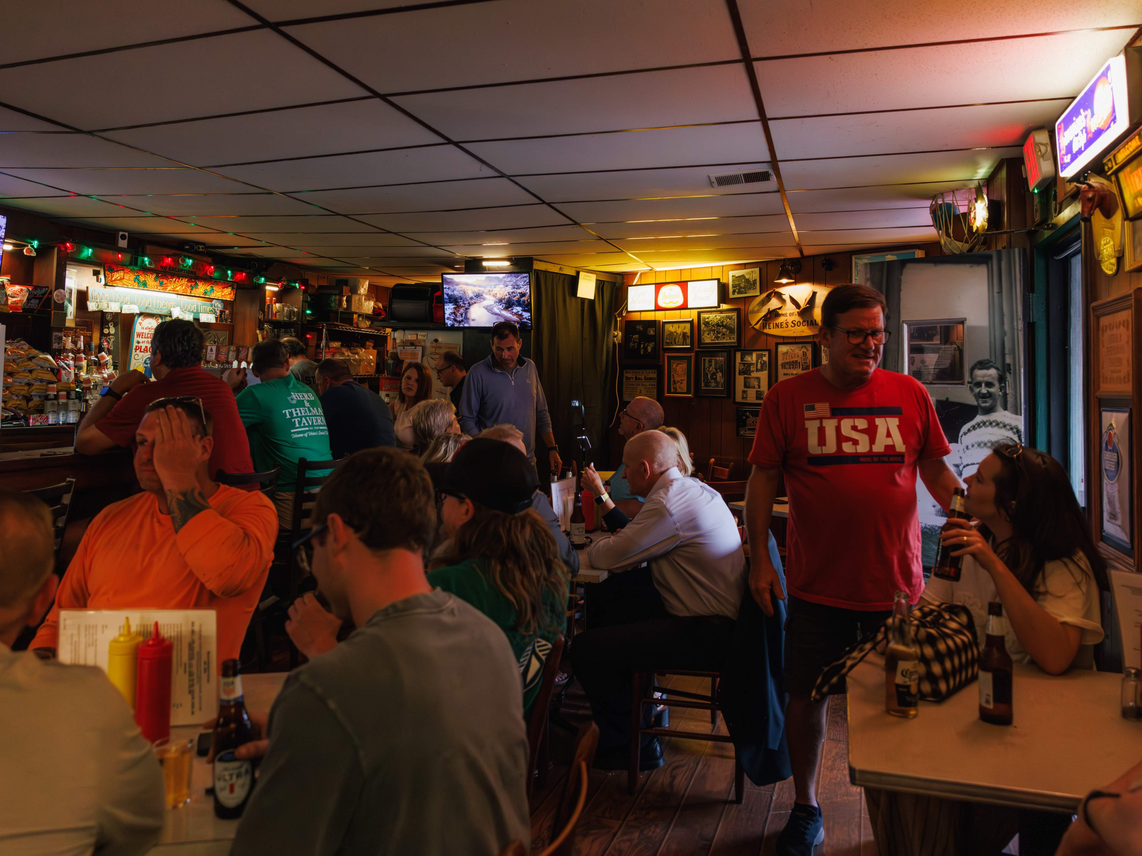 Herb & Thelma's Tavern - Review - Covington - Cincinnati - The Infatuation