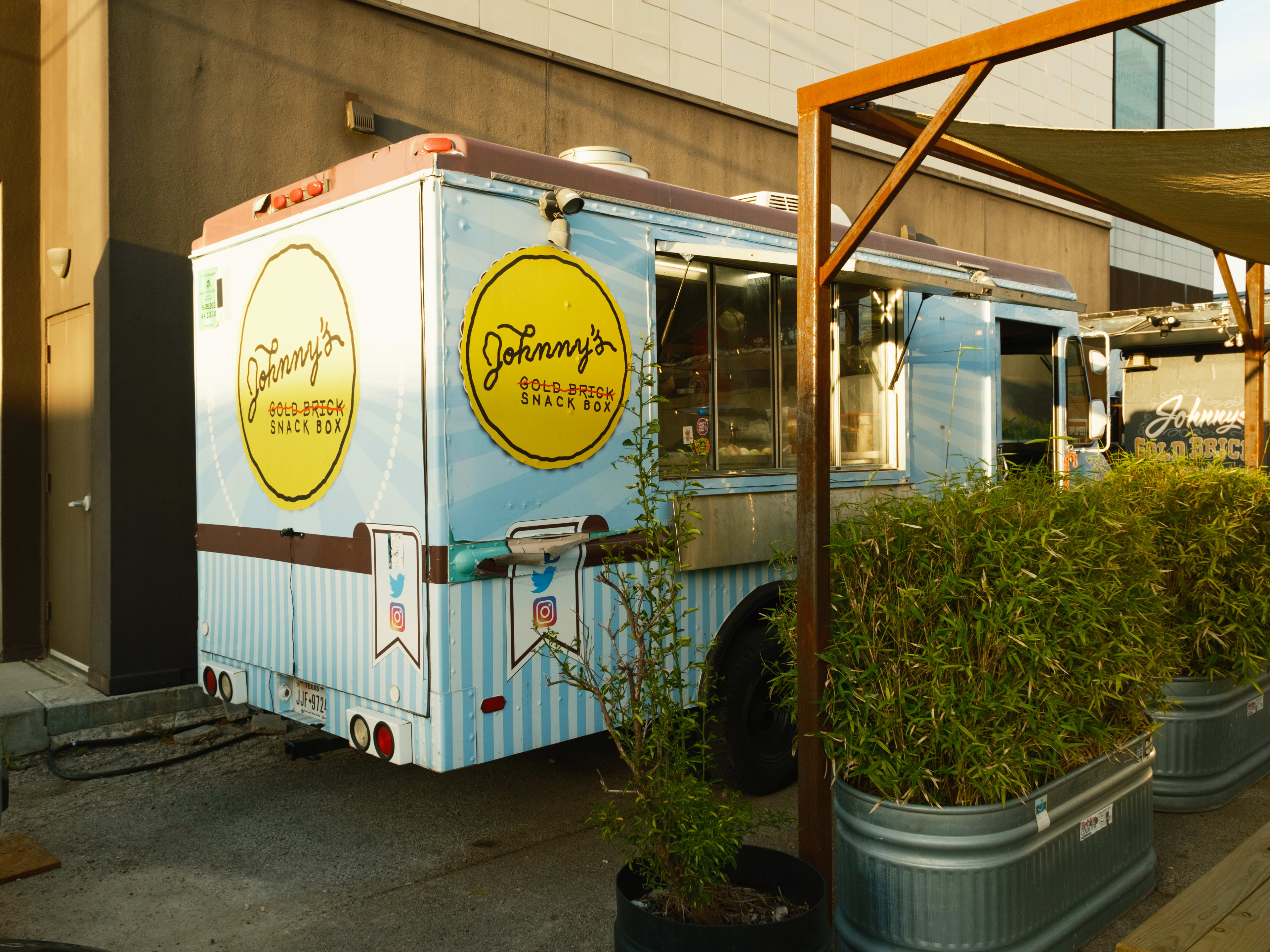 Johnny's Gold Brick Review The Heights Houston The Infatuation