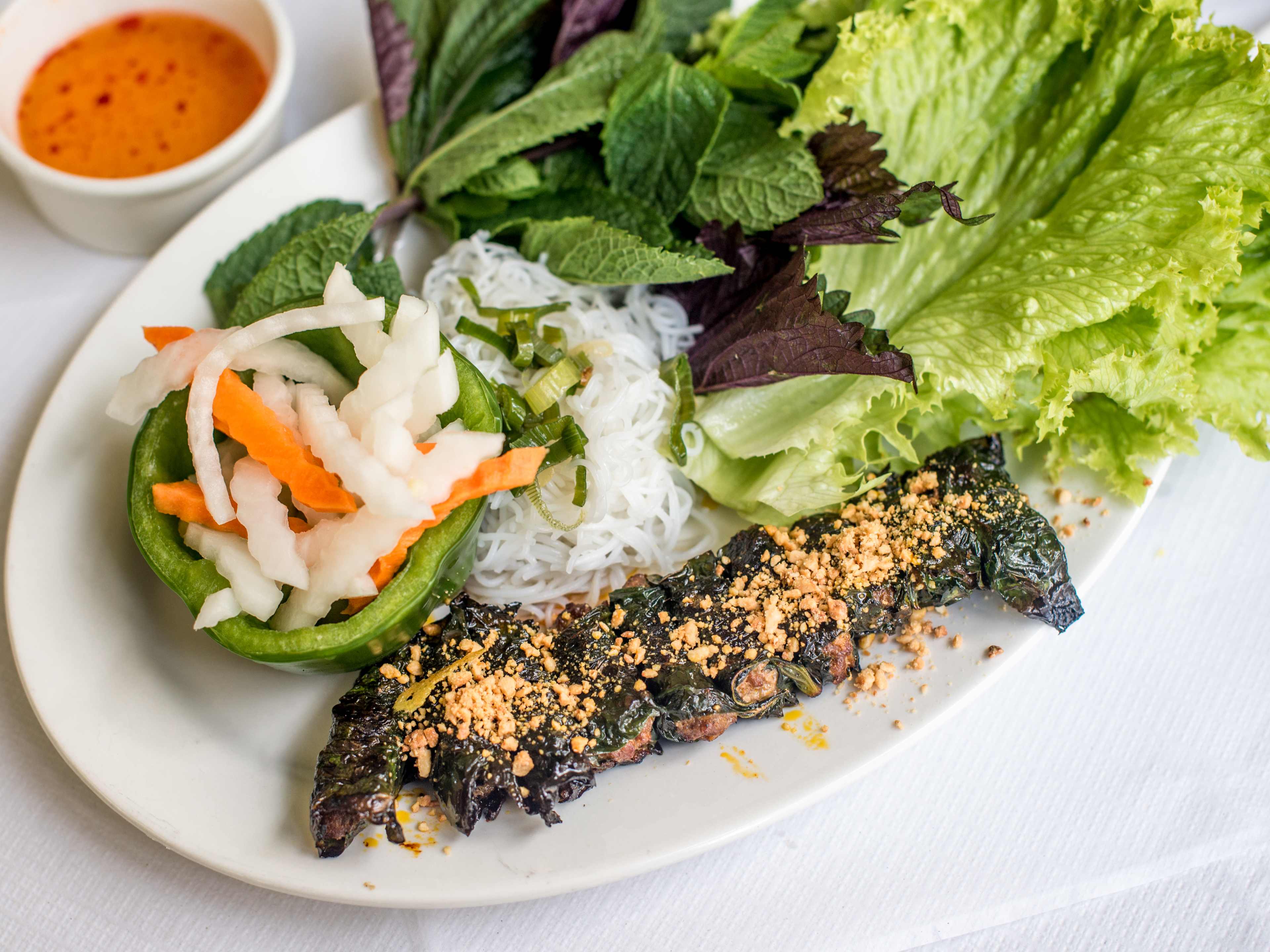 The grilled beef wrapped in betel leaves from Sông Quê.
