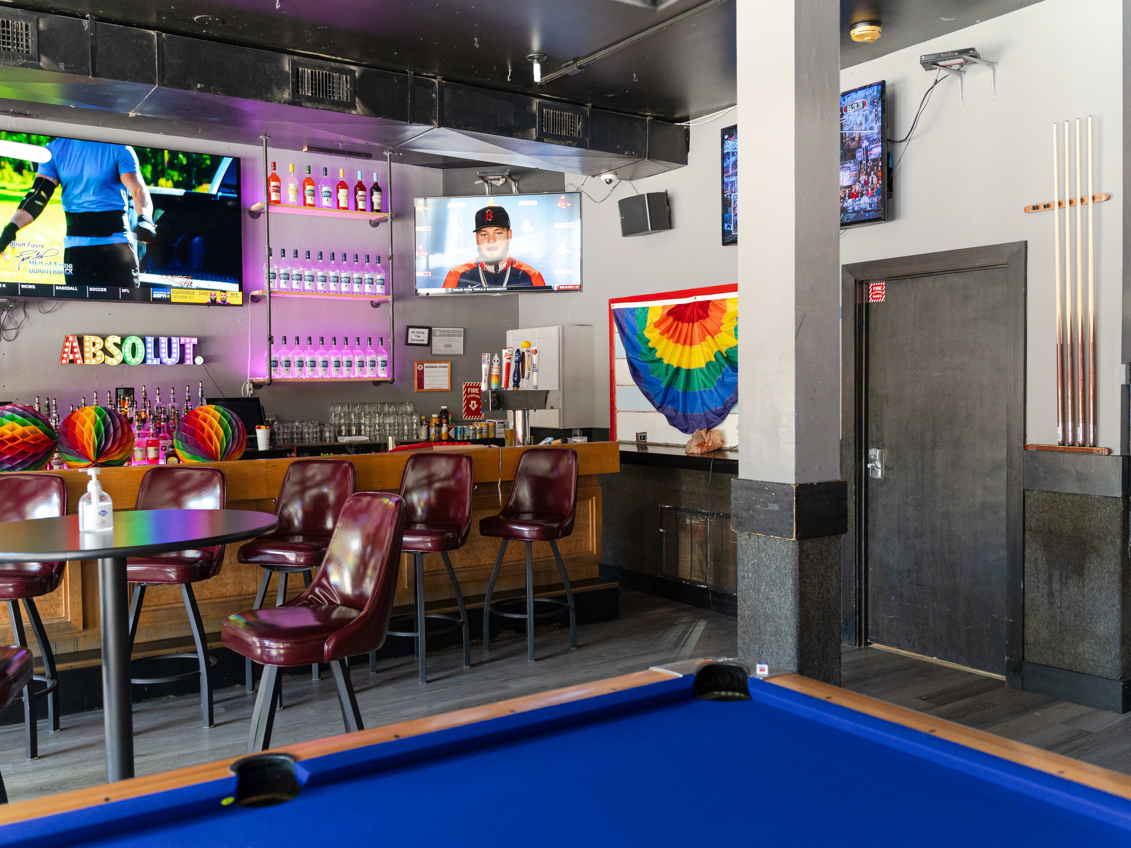 The Best Gay & LGBTQ+ Bars In Chicago image