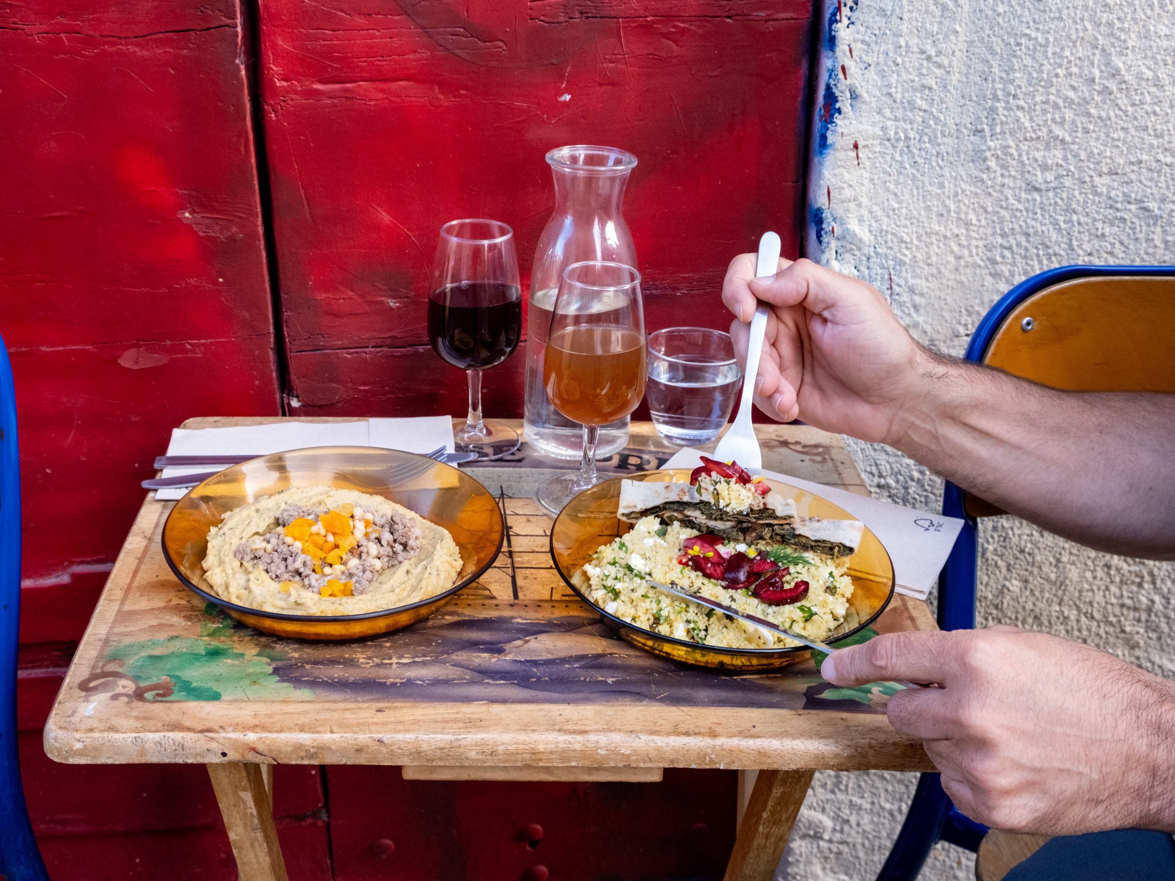 eating hummus with lahme and apricots