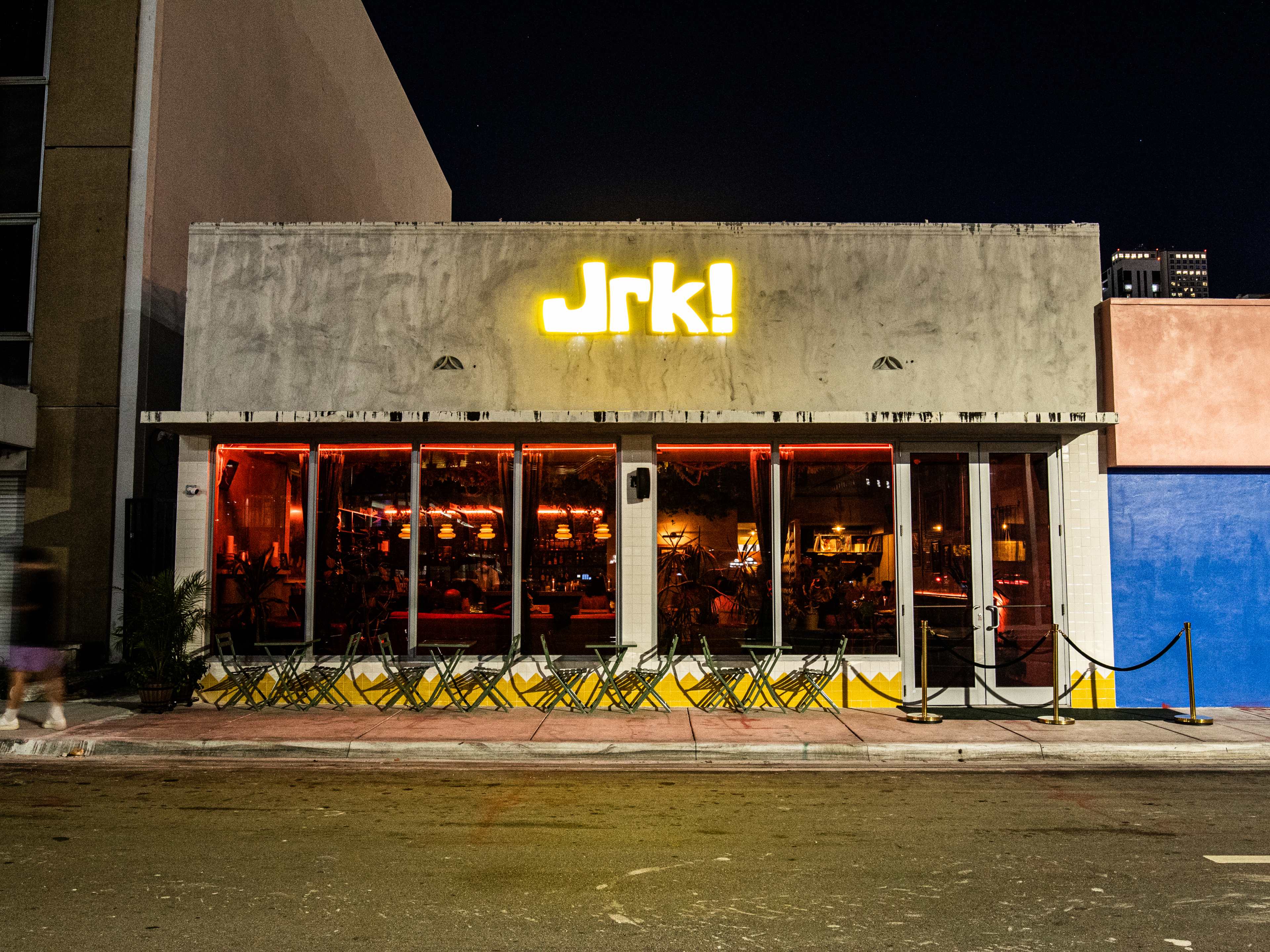 Restauarant ext. with giant letters that read "JRK!"