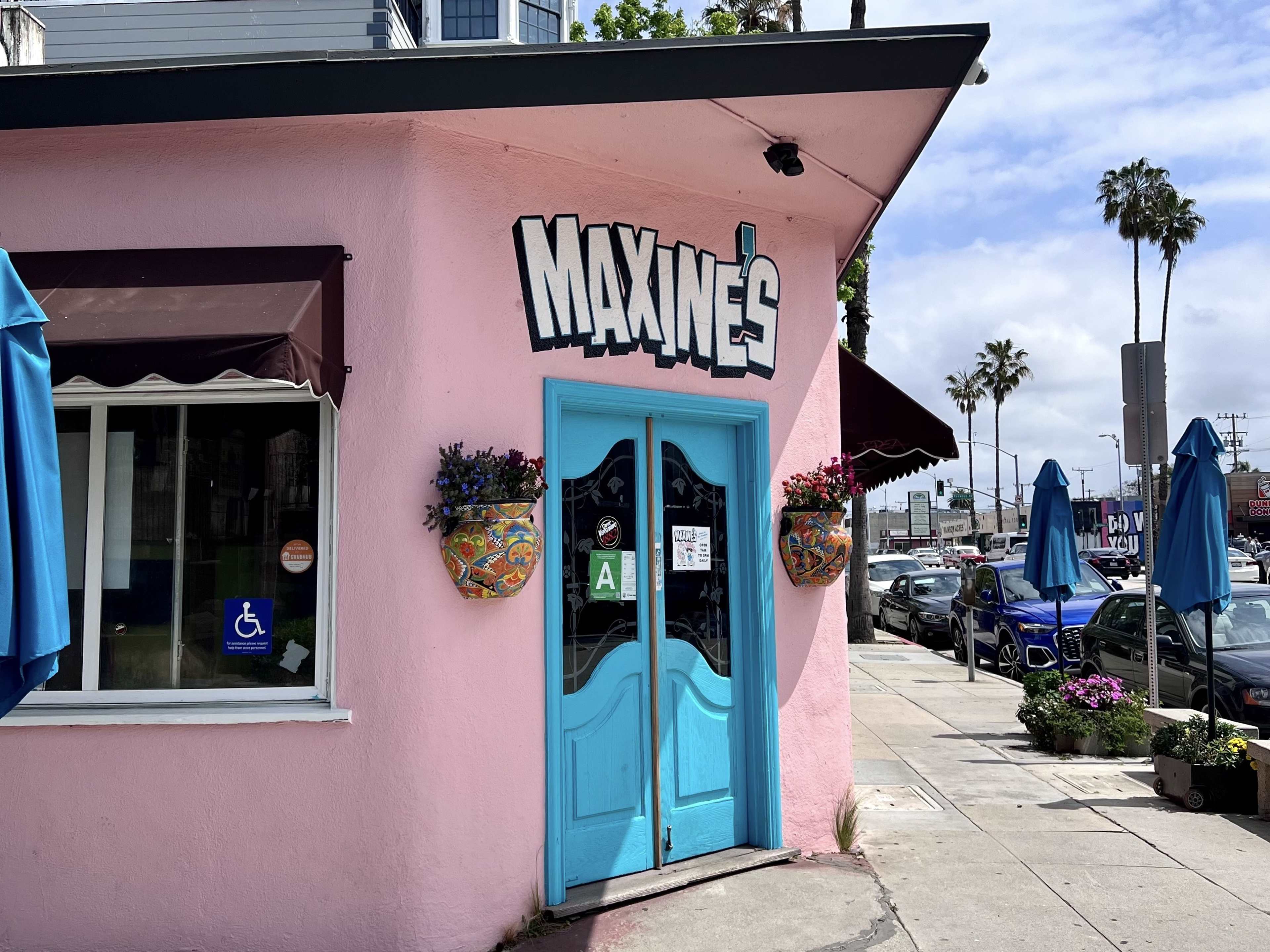 Maxine's Cafe exterior