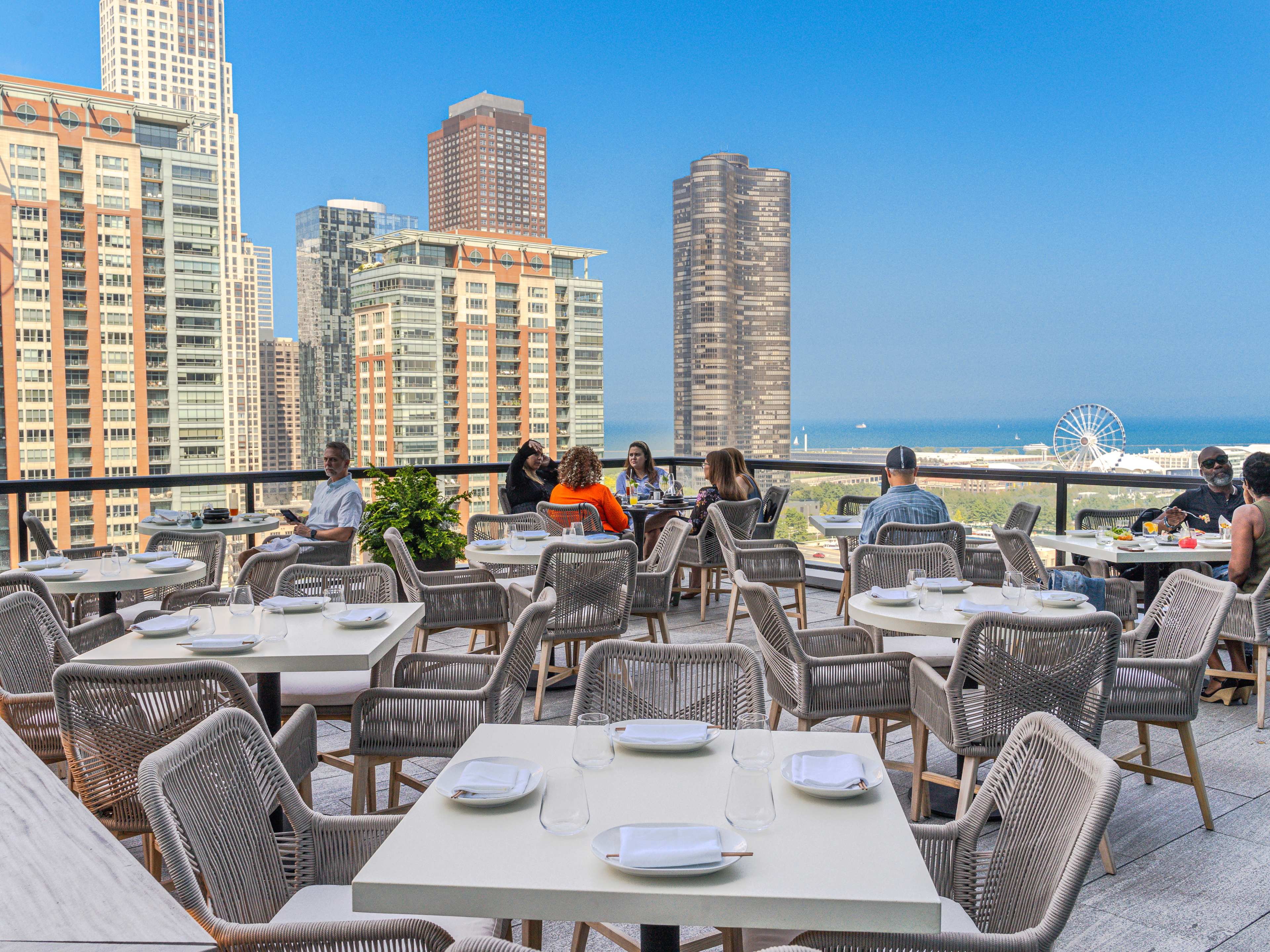 The Best Rooftop Bars and Restaurants In Chicago - Chicago - The ...