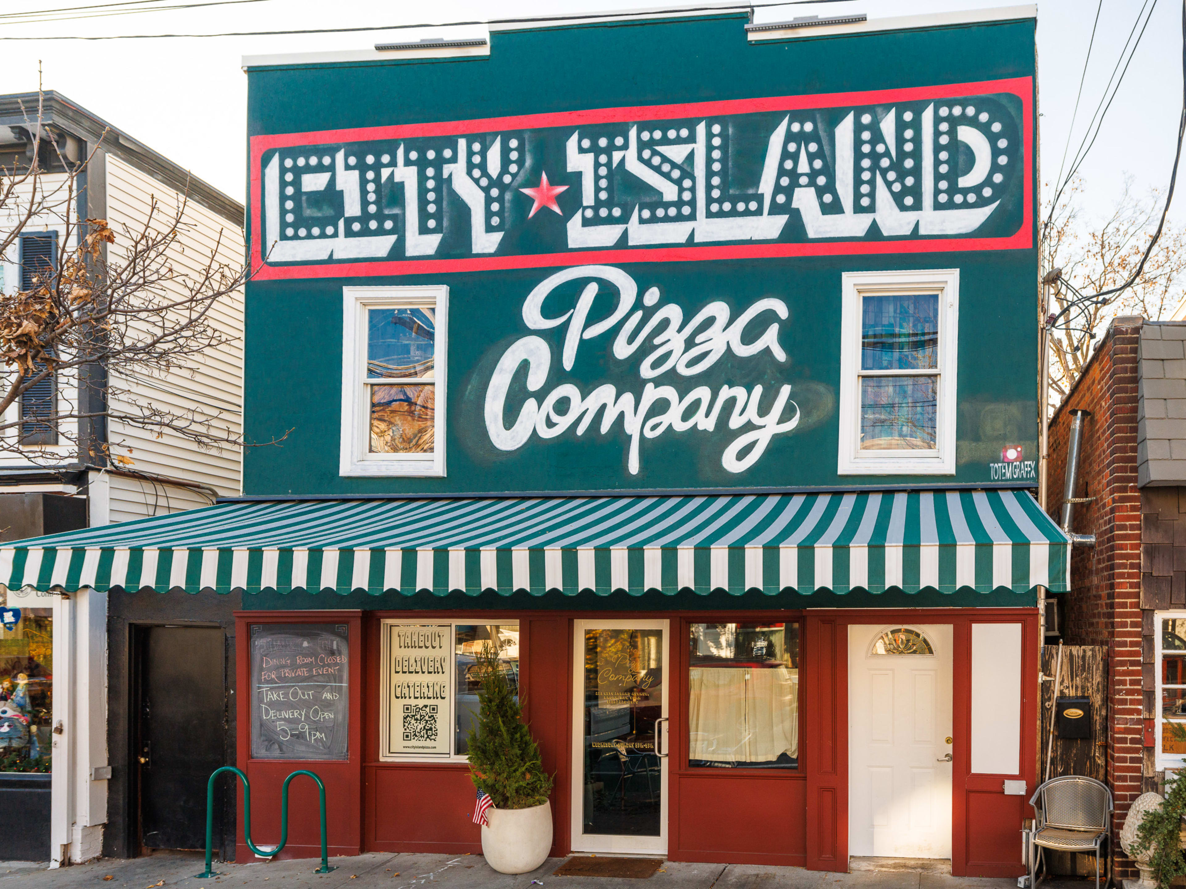 City Island Pizza Company Review City Island New York The Infatuation