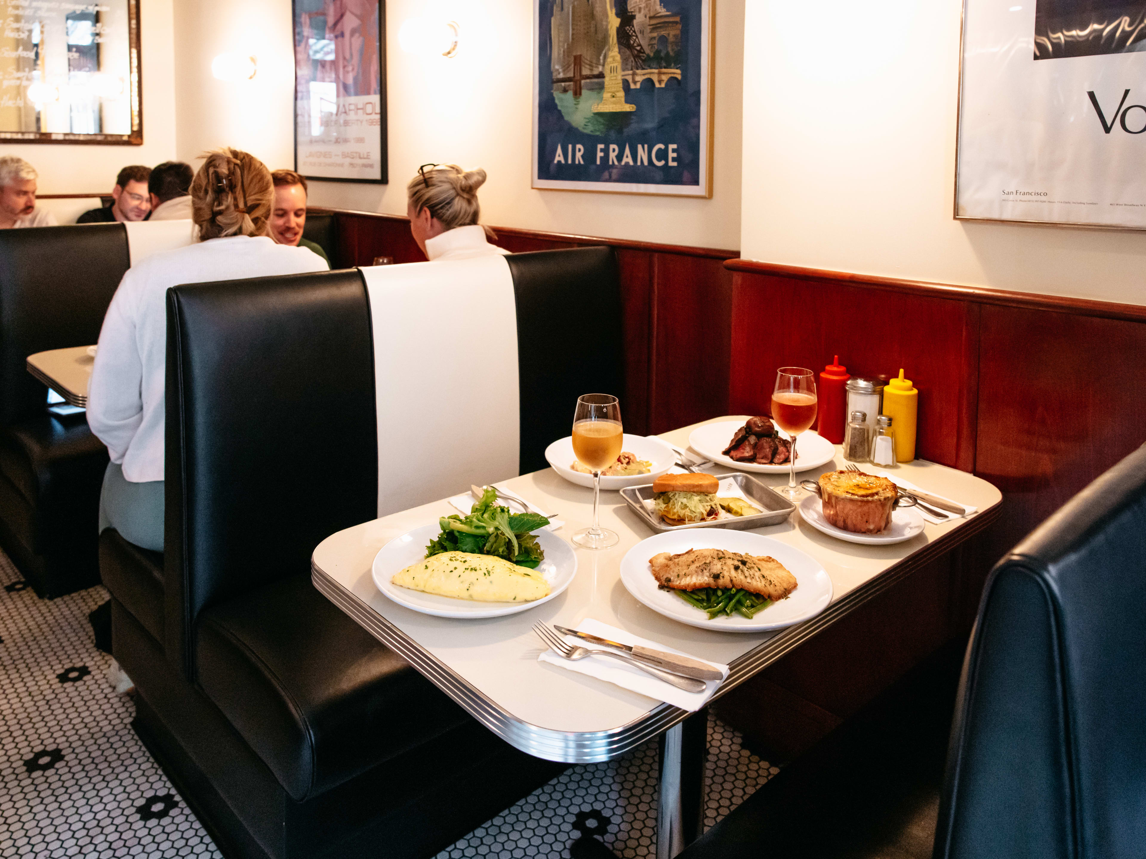 Revelie Luncheonette image