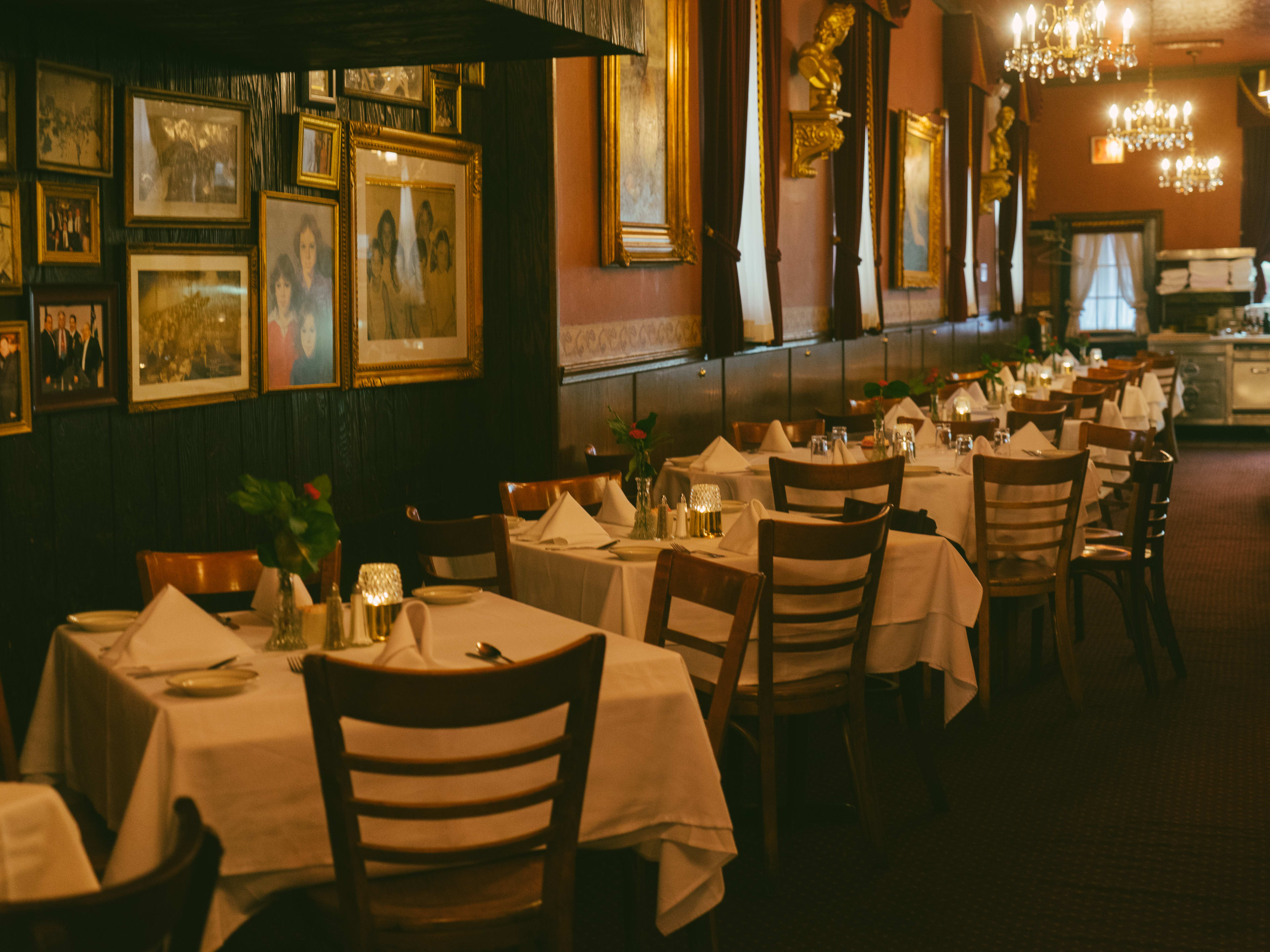 The interior of Bamonte's.