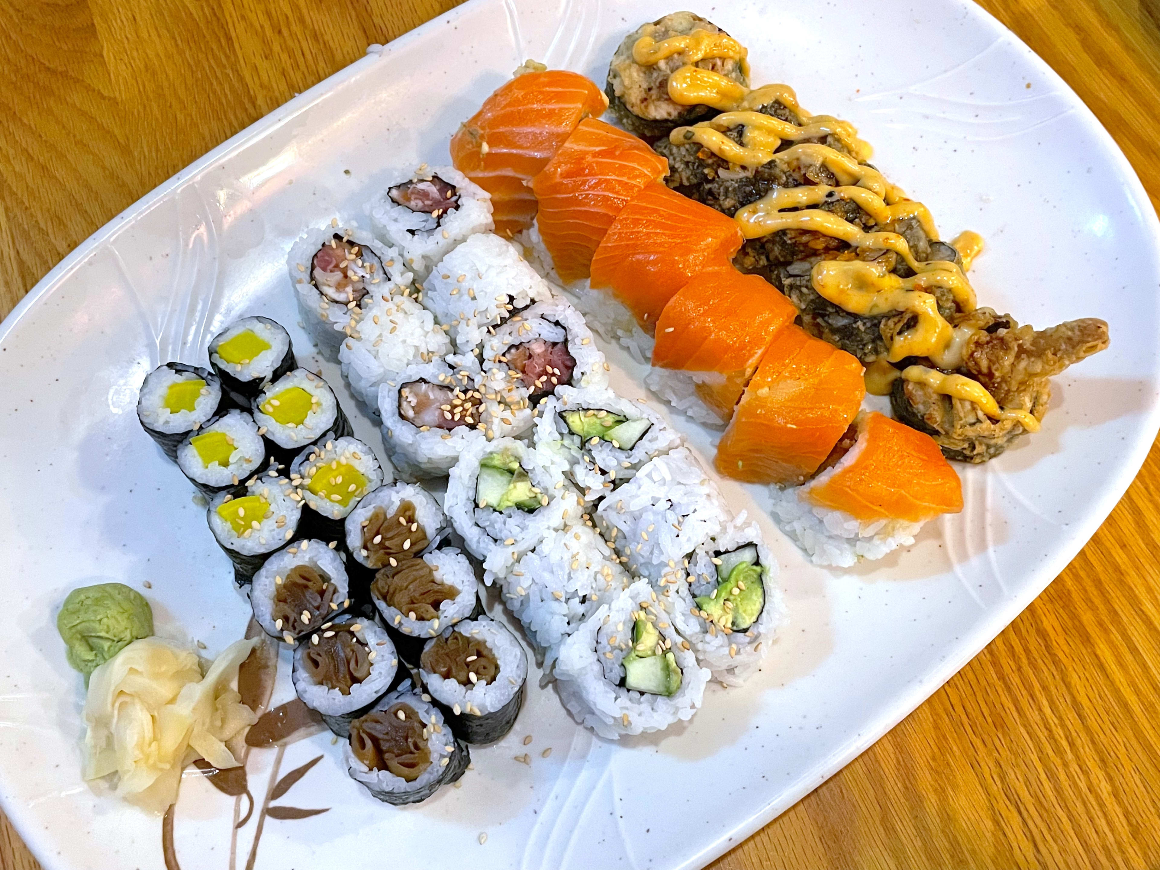 Oishii Japanese Restaurant & Sushi Bar image