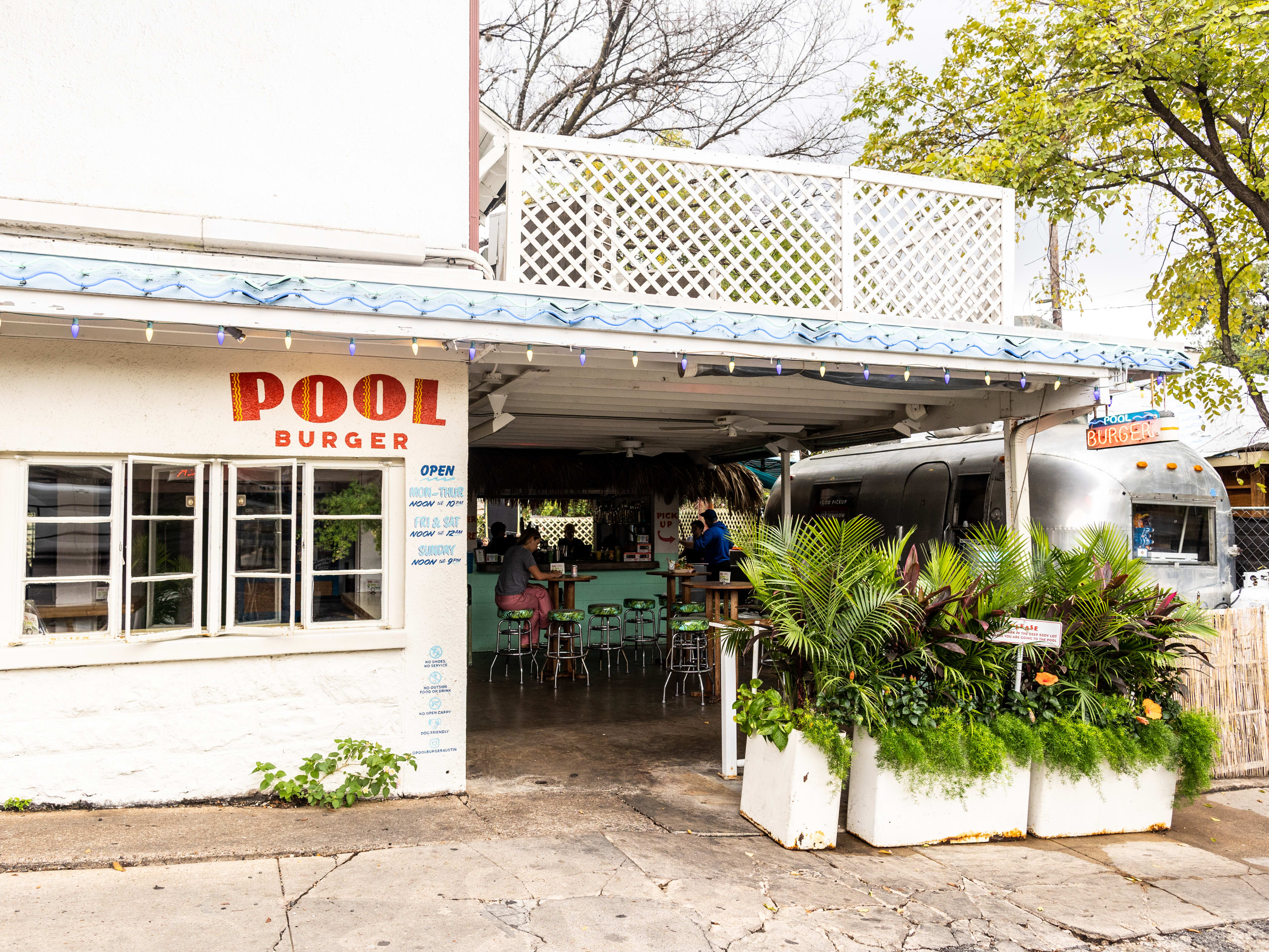 Pool Burger - Review - Tarrytown - Austin - The Infatuation