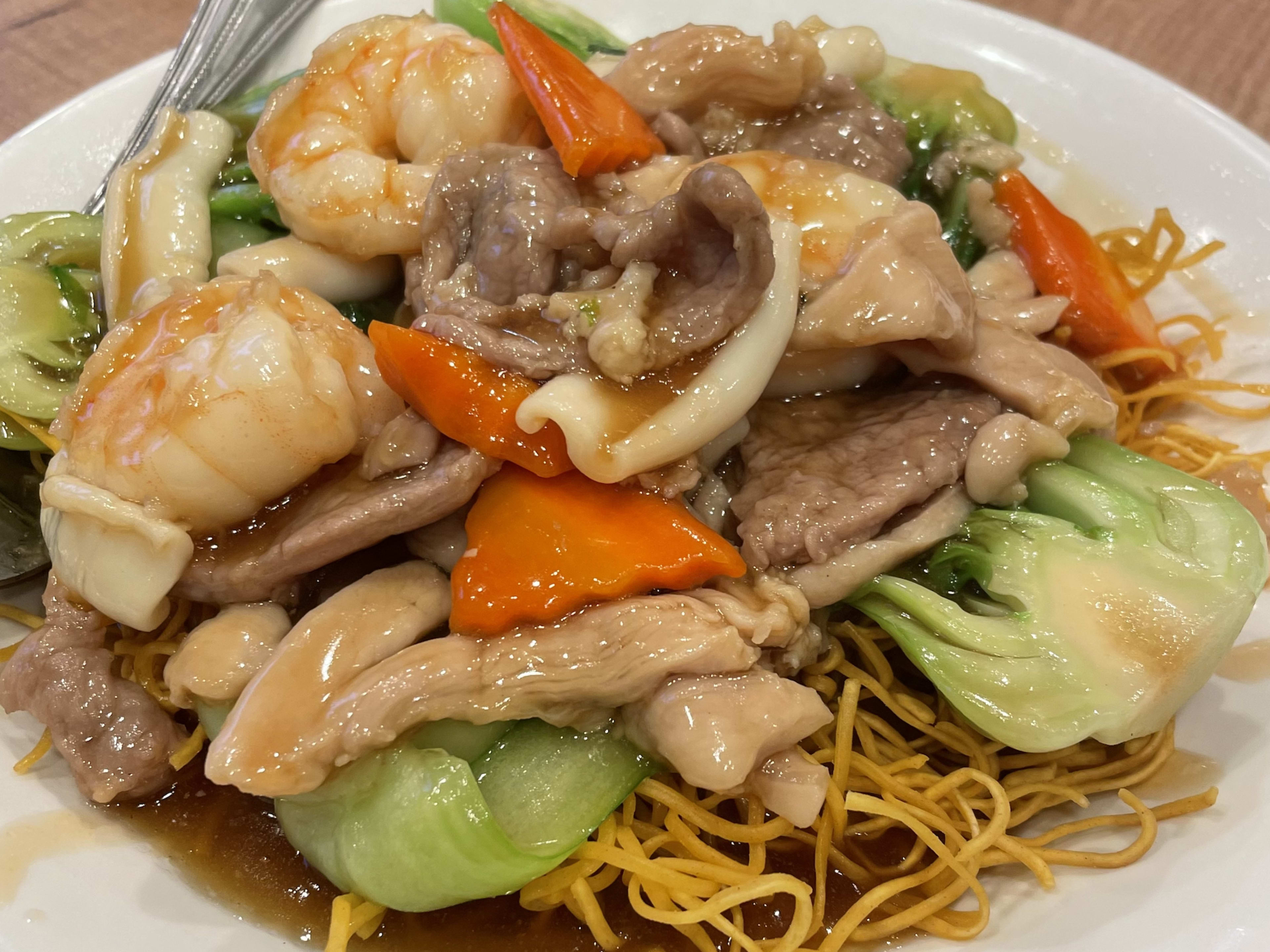 The crispy seafood noodles at 606