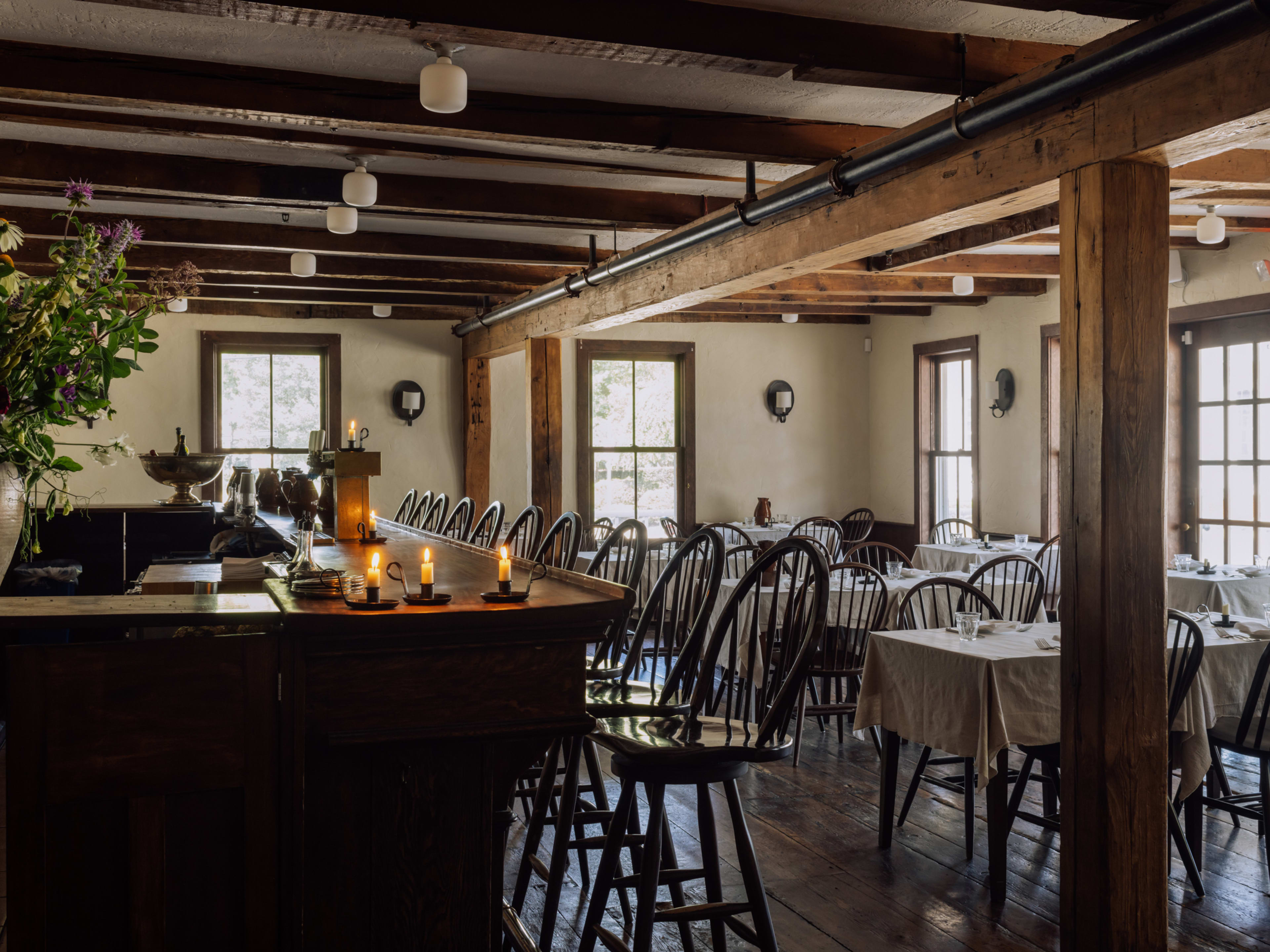 Interior dining room at Stissing House.