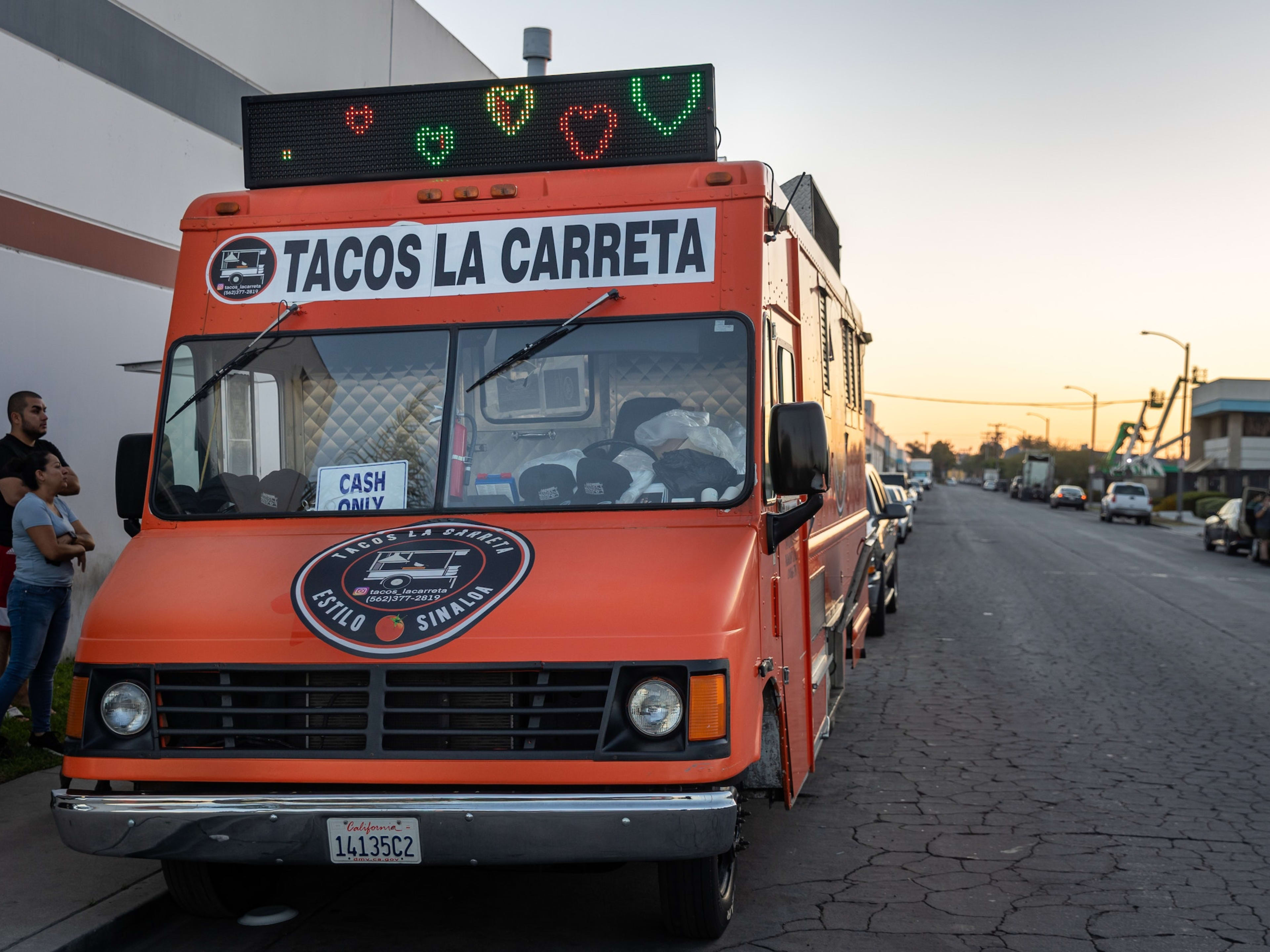 Tacos La Carreta image