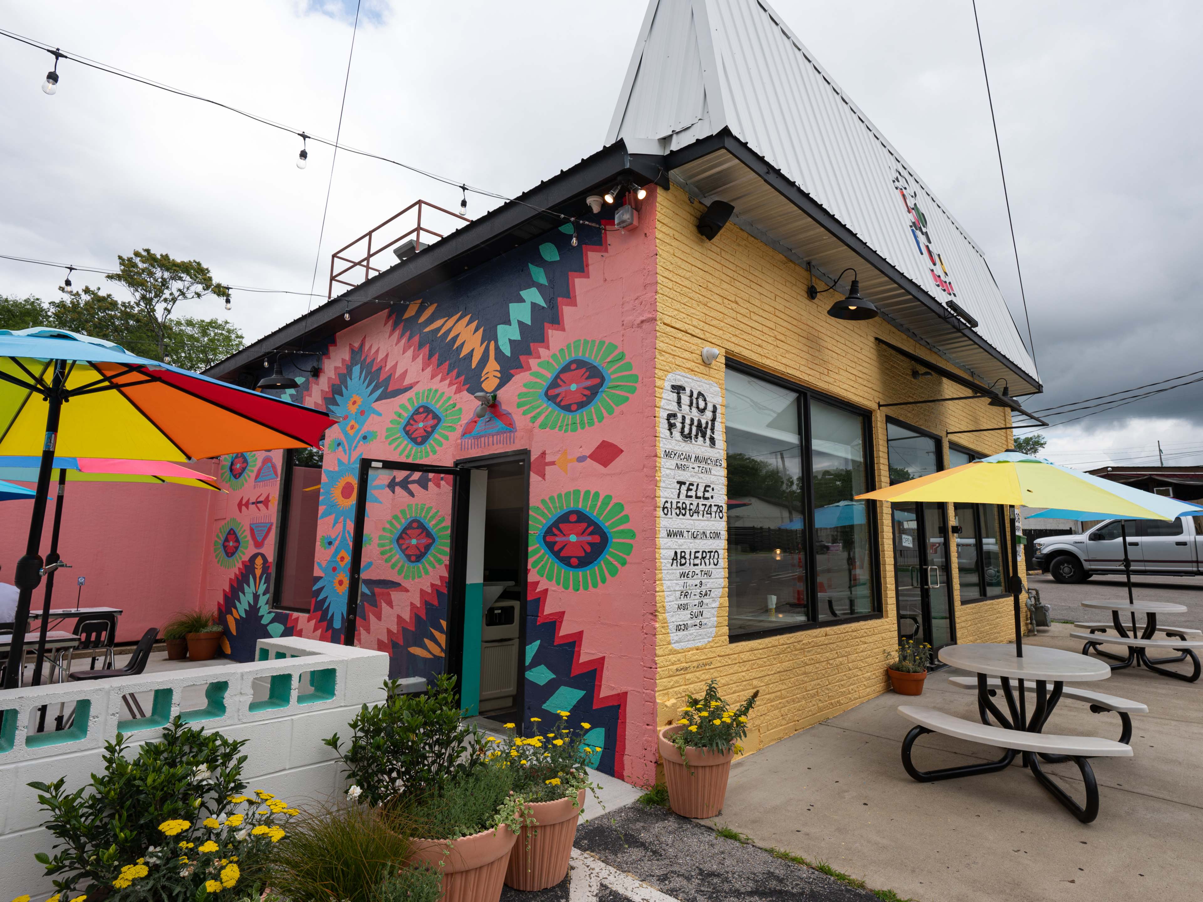 The exterior of Tio Fun.