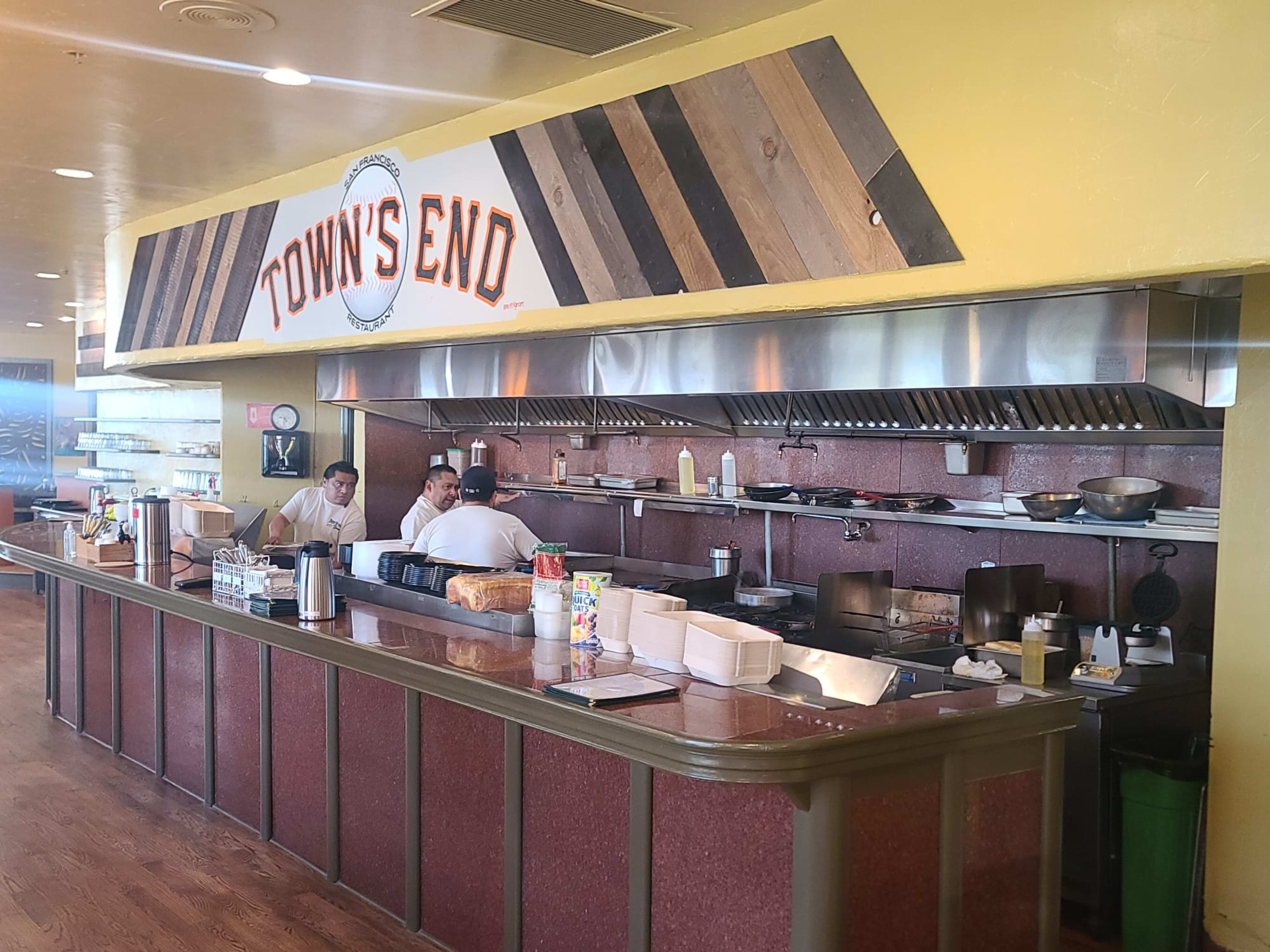 Town's End Brunch review image